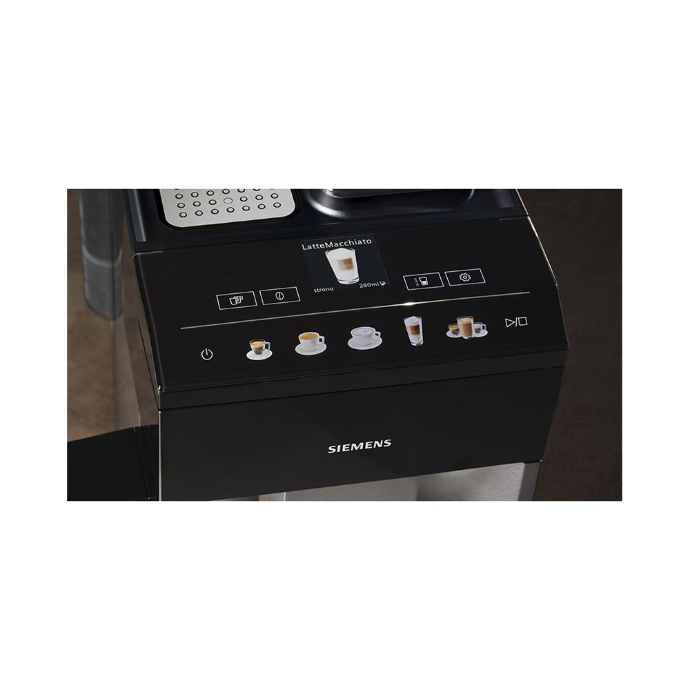 Macchina da caffè automatica Siemens con display touch e selezione bevande.