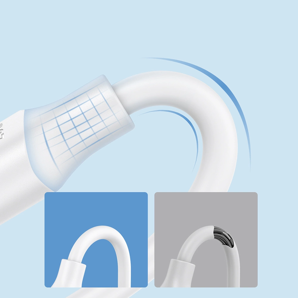 Ein weißes, gebogenes Kabel vor blauem Hintergrund zeigt Haltbarkeit und innere Struktur.