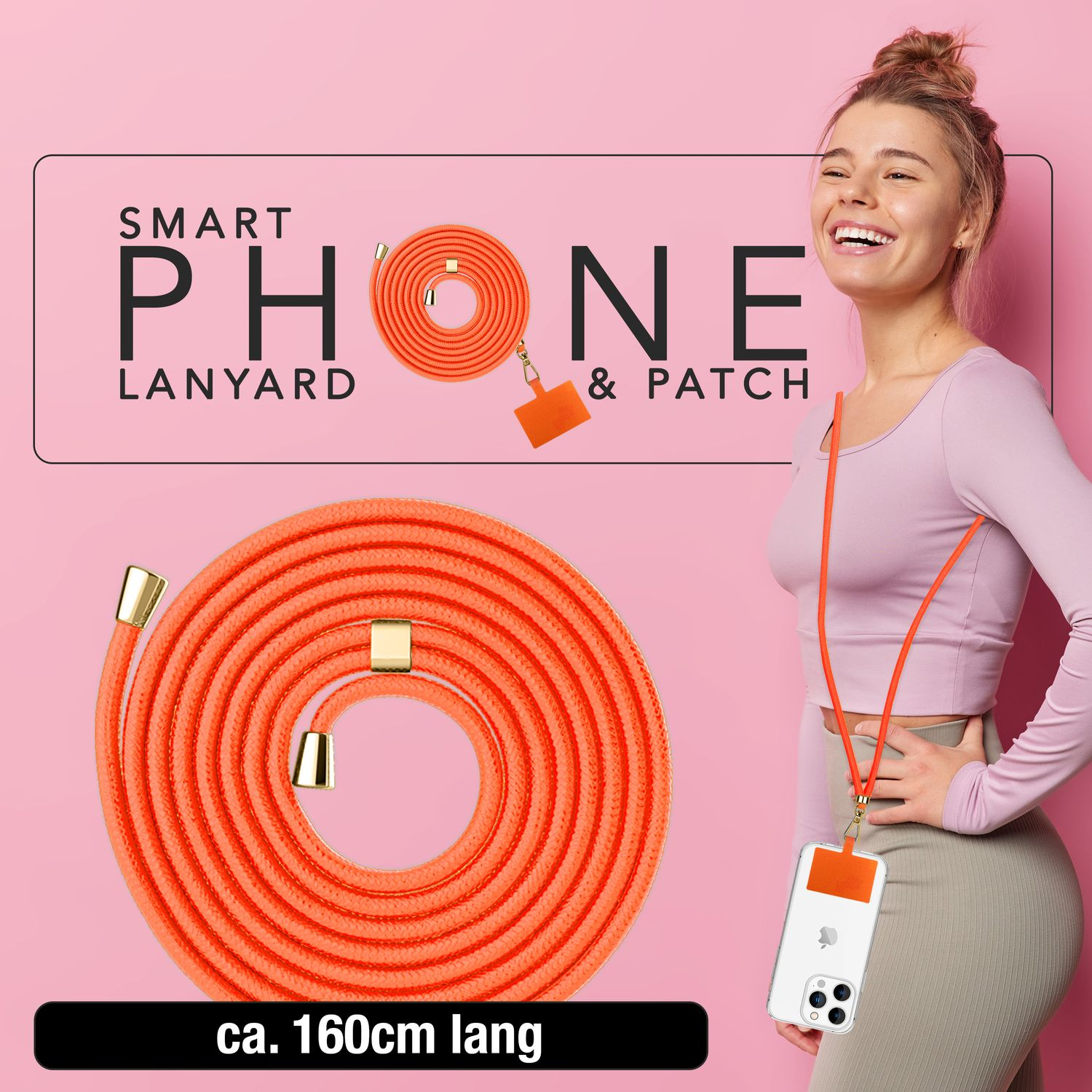 Una donna sorridente indossa un lungo laccetto arancione per smartphone con patch. Sotto, il cinturino arrotolato.
