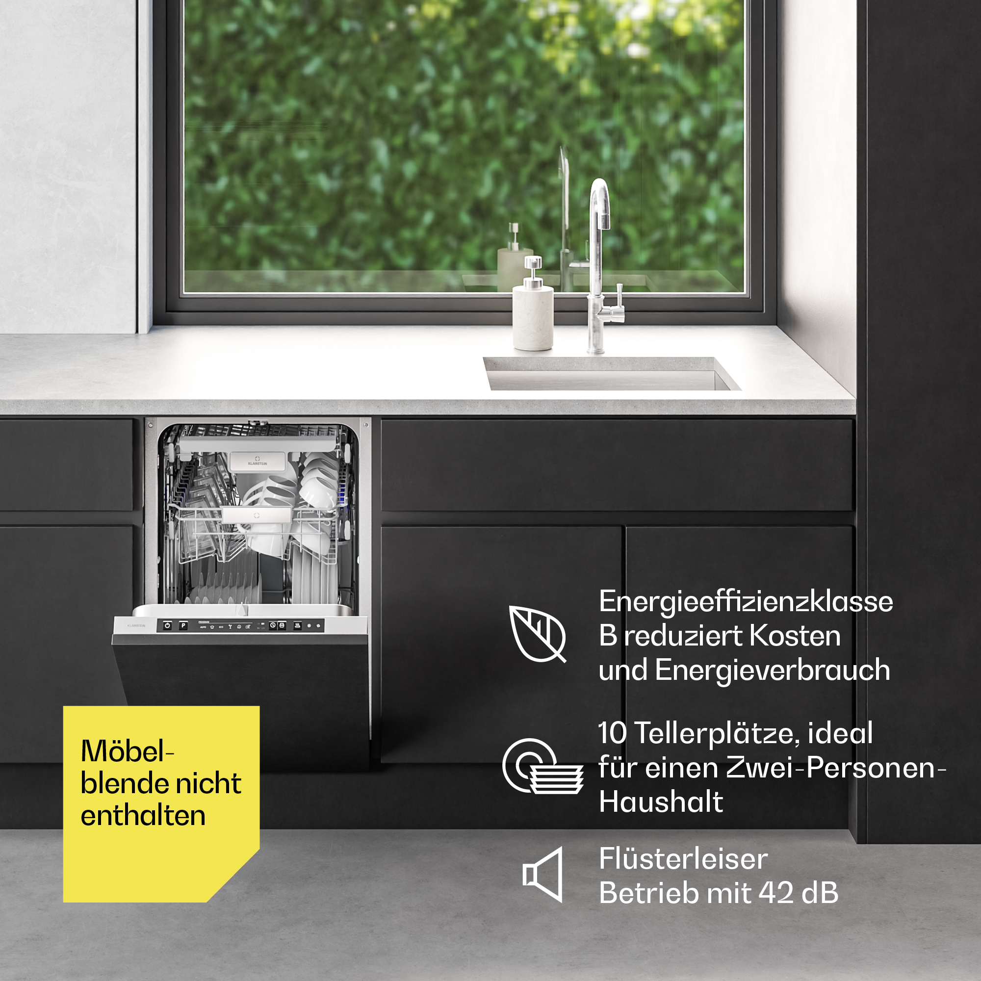 Moderne Küche mit integrierter, geöffneter Spülmaschine und Text über Energieeffizienz, Fassungsvermögen und Lautstärke.