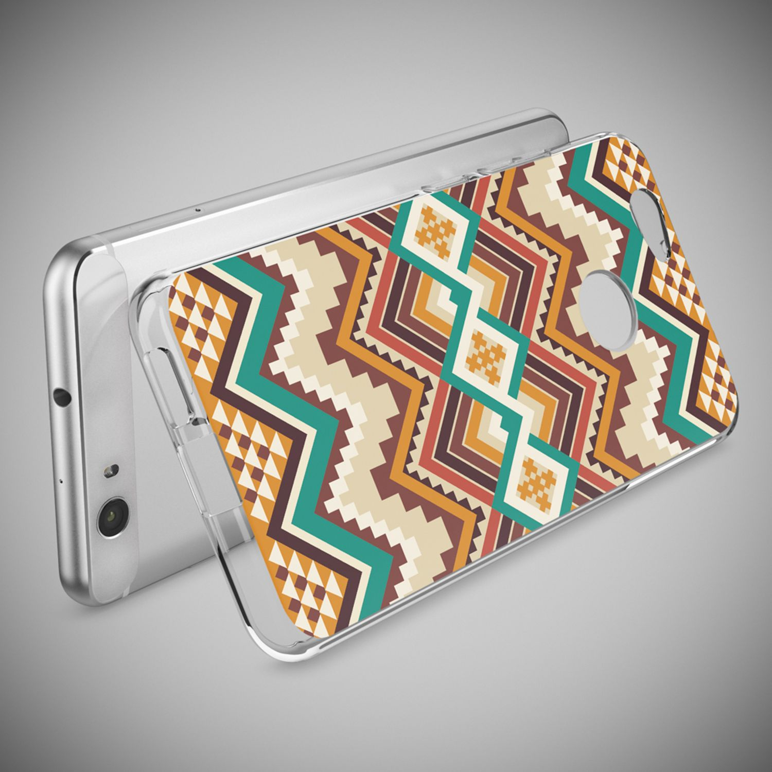 Ein silbernes Smartphone mit transparenter Hülle und buntem geometrischem Zickzack-Muster.