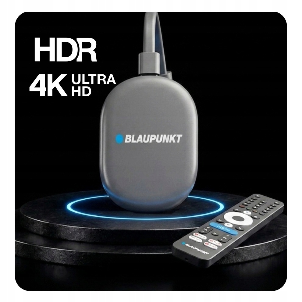 Urządzenie strumieniowe Blaupunkt 4K Ultra HD i pilot na podświetlanym podium.