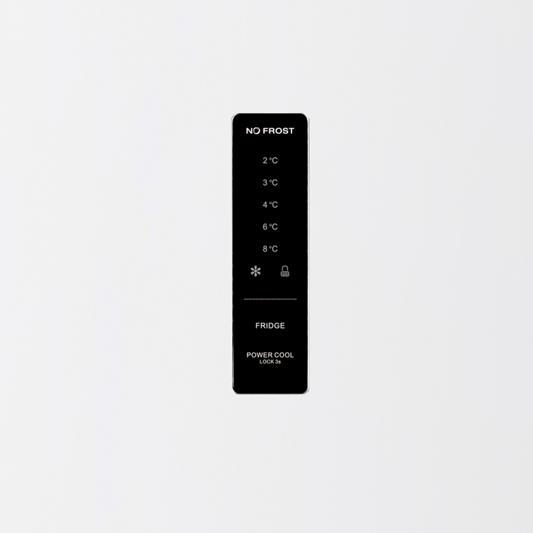 Un panel de control LED negro para un refrigerador con varias configuraciones de temperatura sobre fondo blanco.