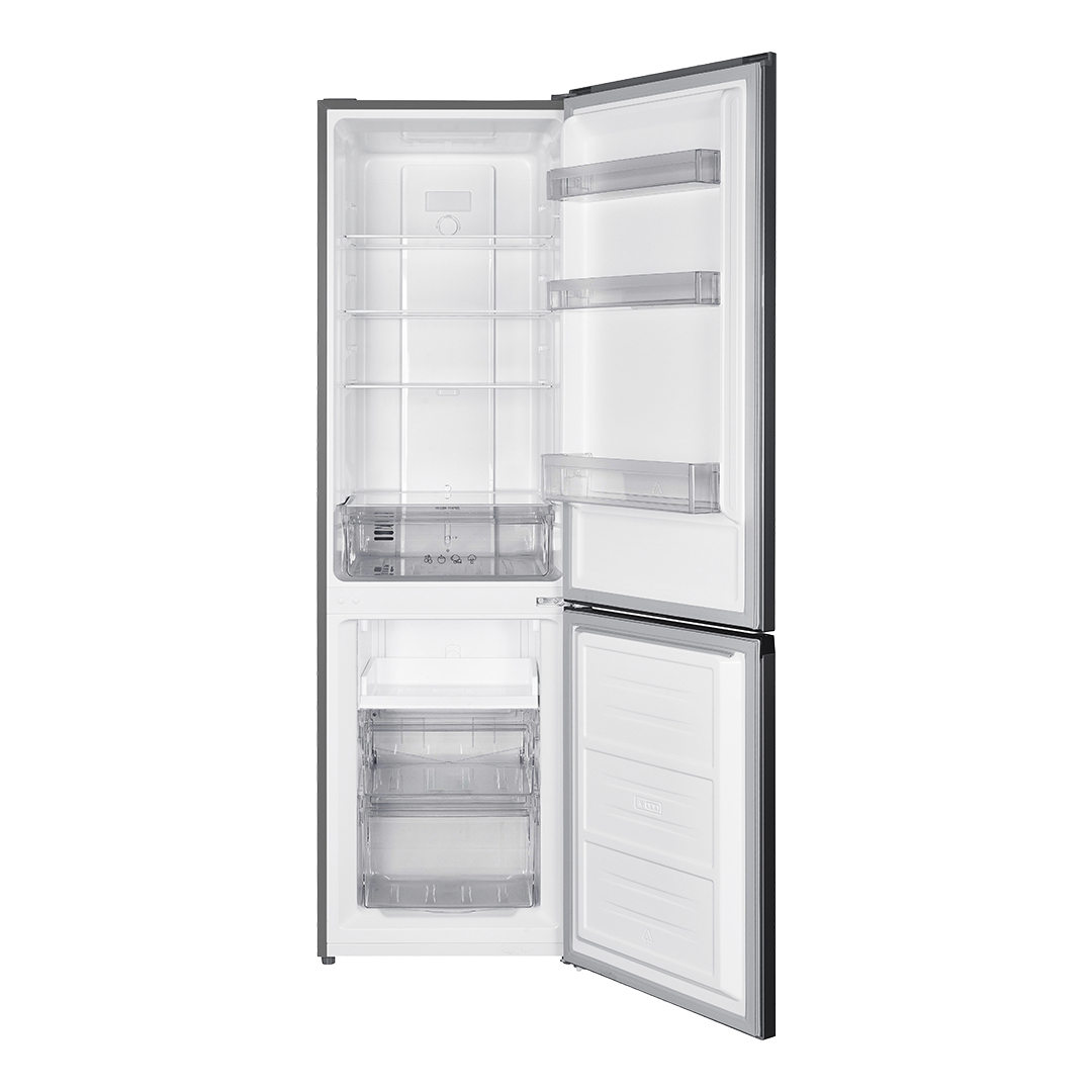 Un refrigerador plateado abierto con congelador inferior, estantes transparentes y compartimentos en la puerta.