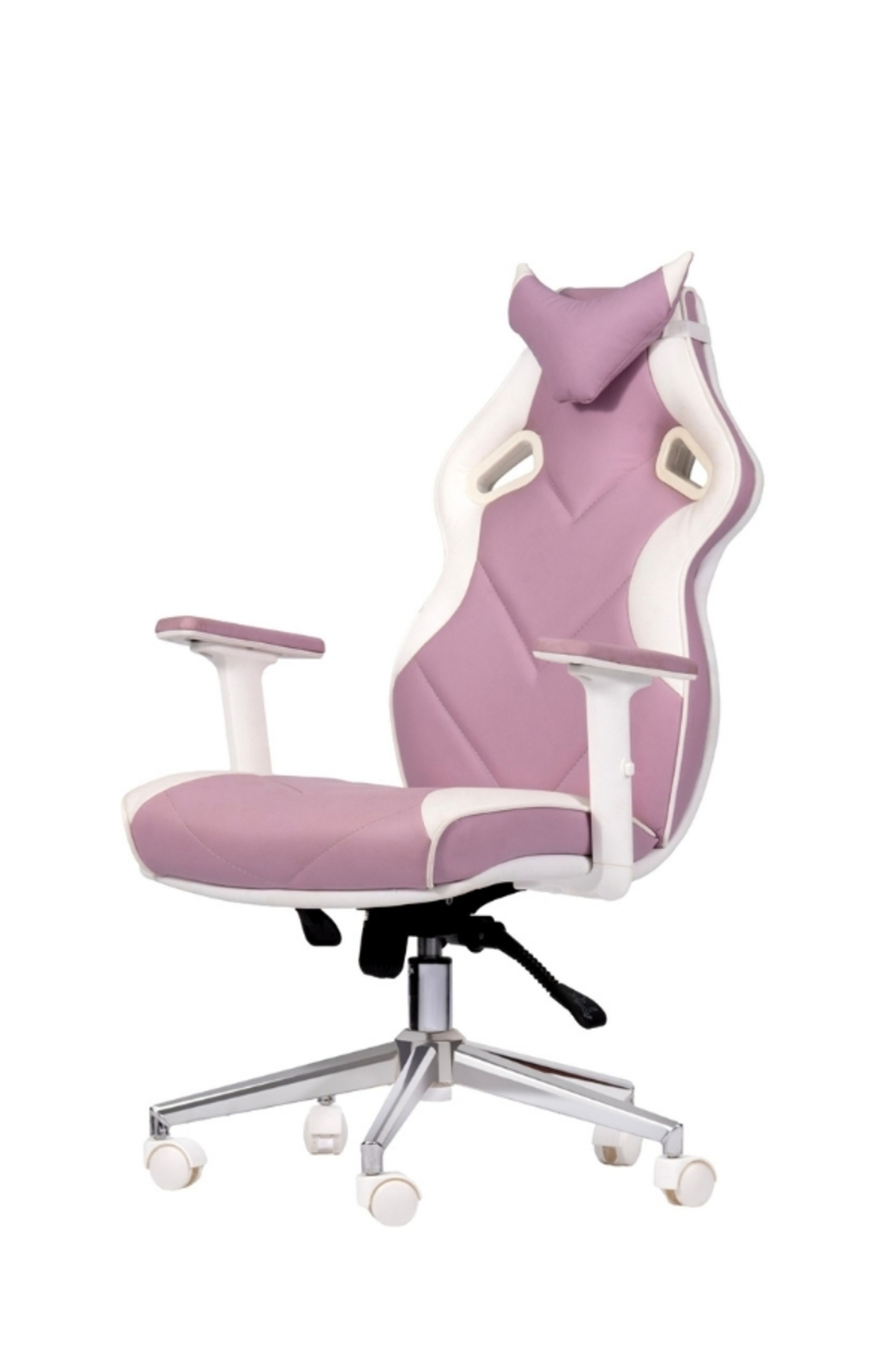 Beyaz arka plan üzerinde ayarlanabilir kolçaklı ve tekerlekli, pembe ve beyaz renkli ergonomik oyuncu koltuğu.