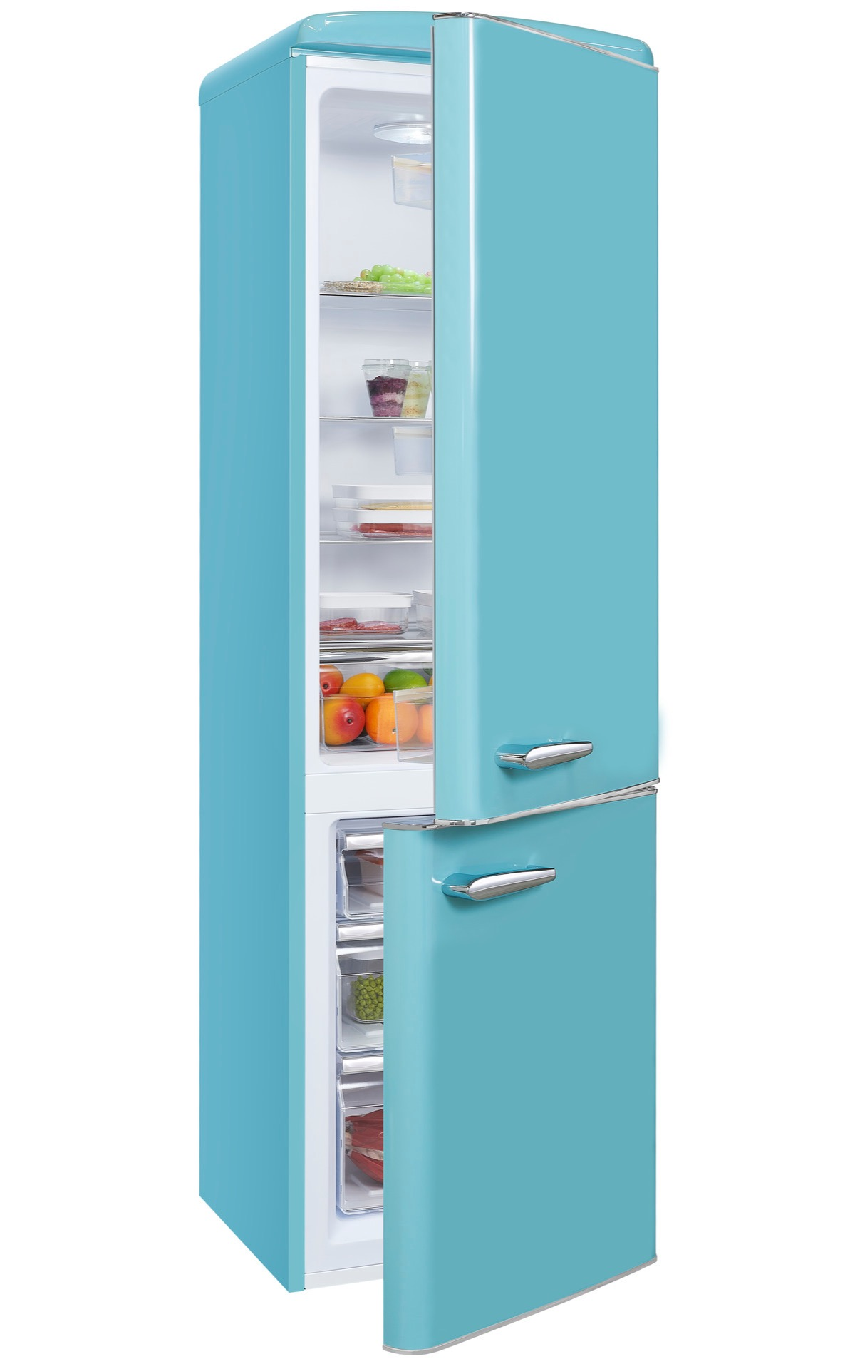 Ein hellblauer Kühlschrank im Retro-Stil mit geöffneten Türen zeigt Regale voller Lebensmittel und Früchte.