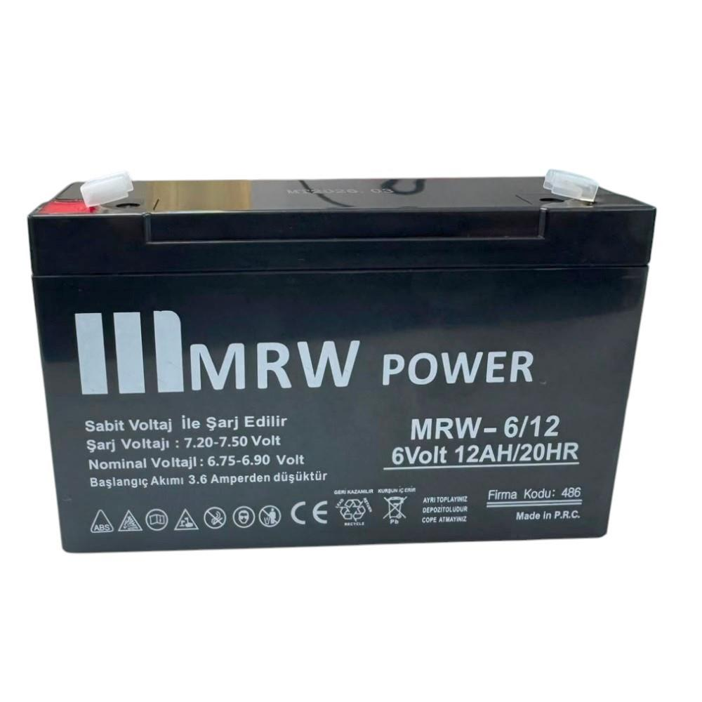 Ön yüzünde teknik özellikler ve uyarı simgeleri bulunan siyah MRW Power 6V 12AH akü.