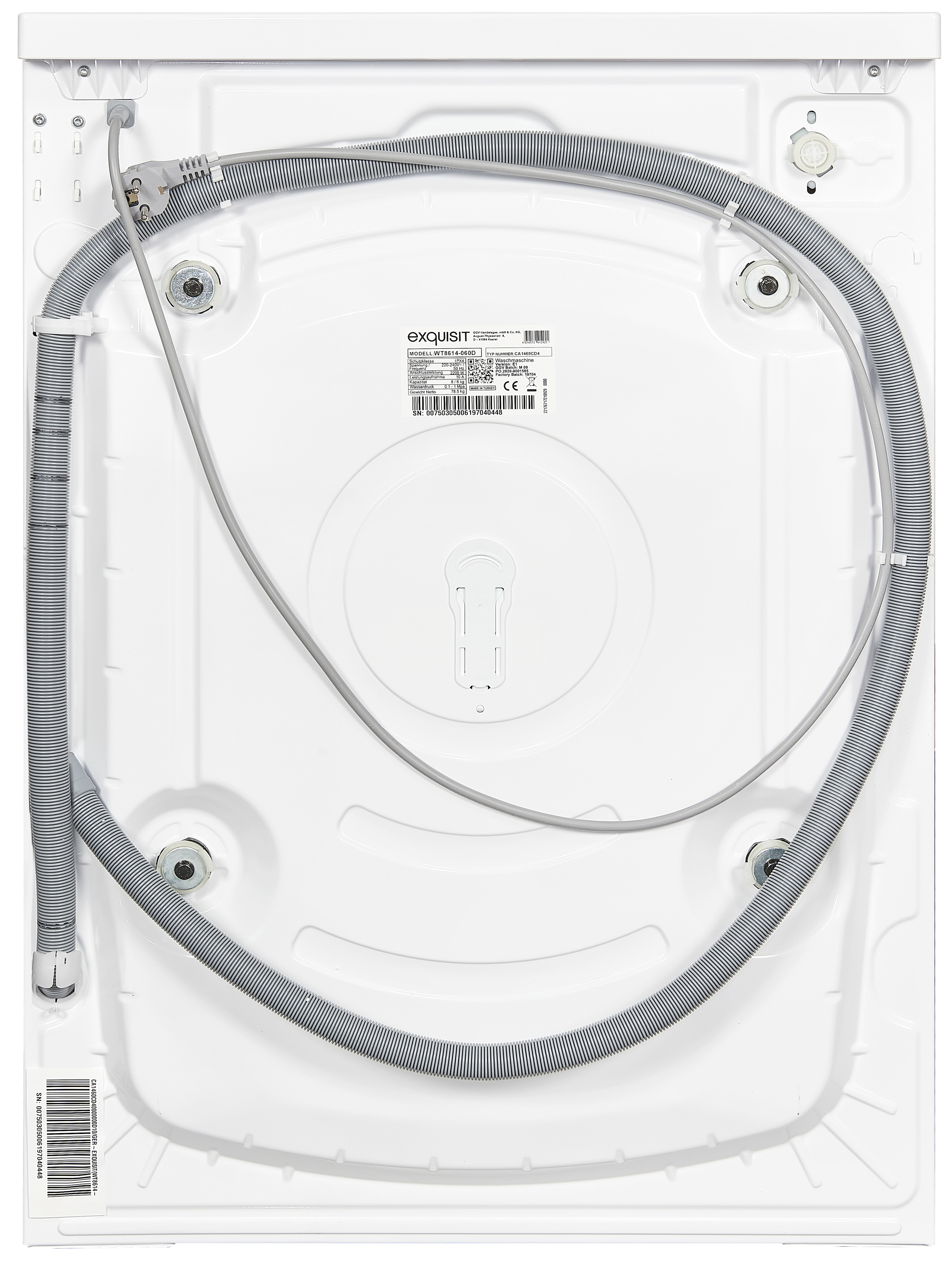 Rückseite einer weißen Waschmaschine mit Schläuchen, Netzkabel, Transportsicherungen und Etikett.