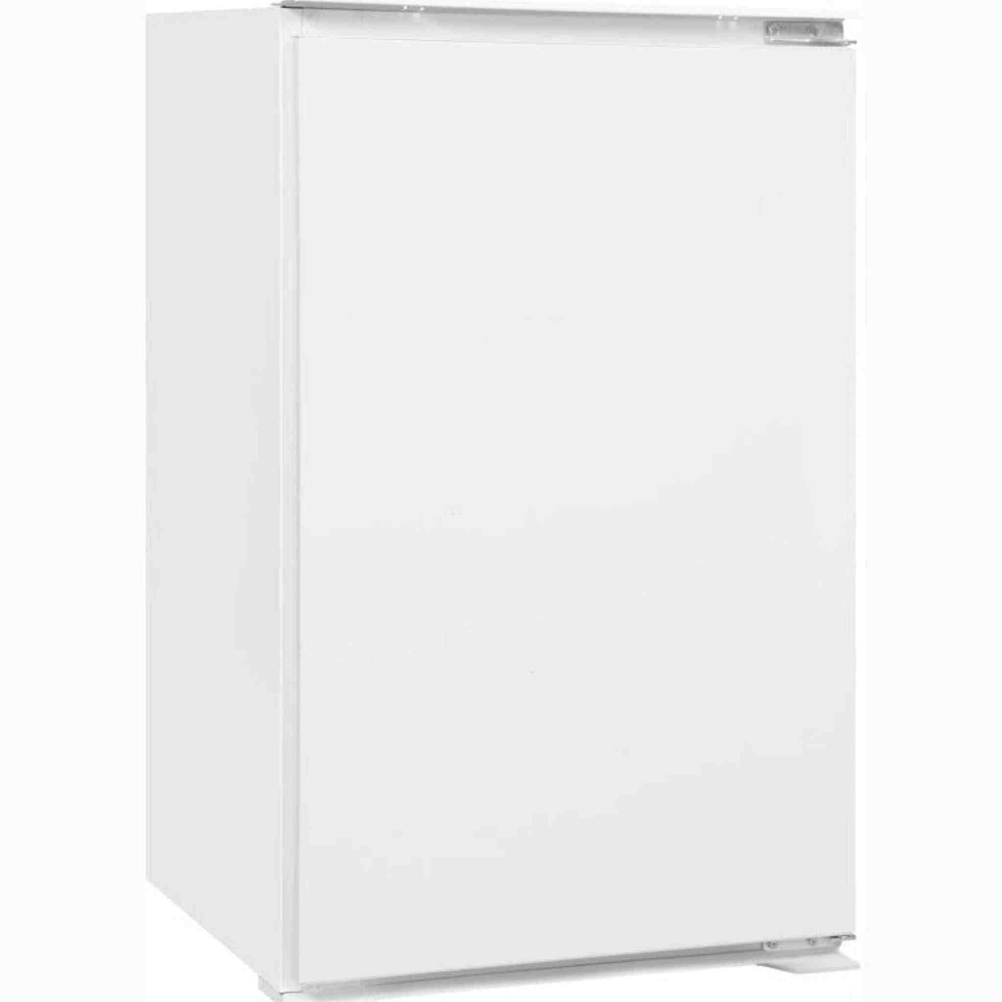Ein kompakter, weißer Mini-Kühlschrank mit einer schlichten Fronttür vor weißem Hintergrund.