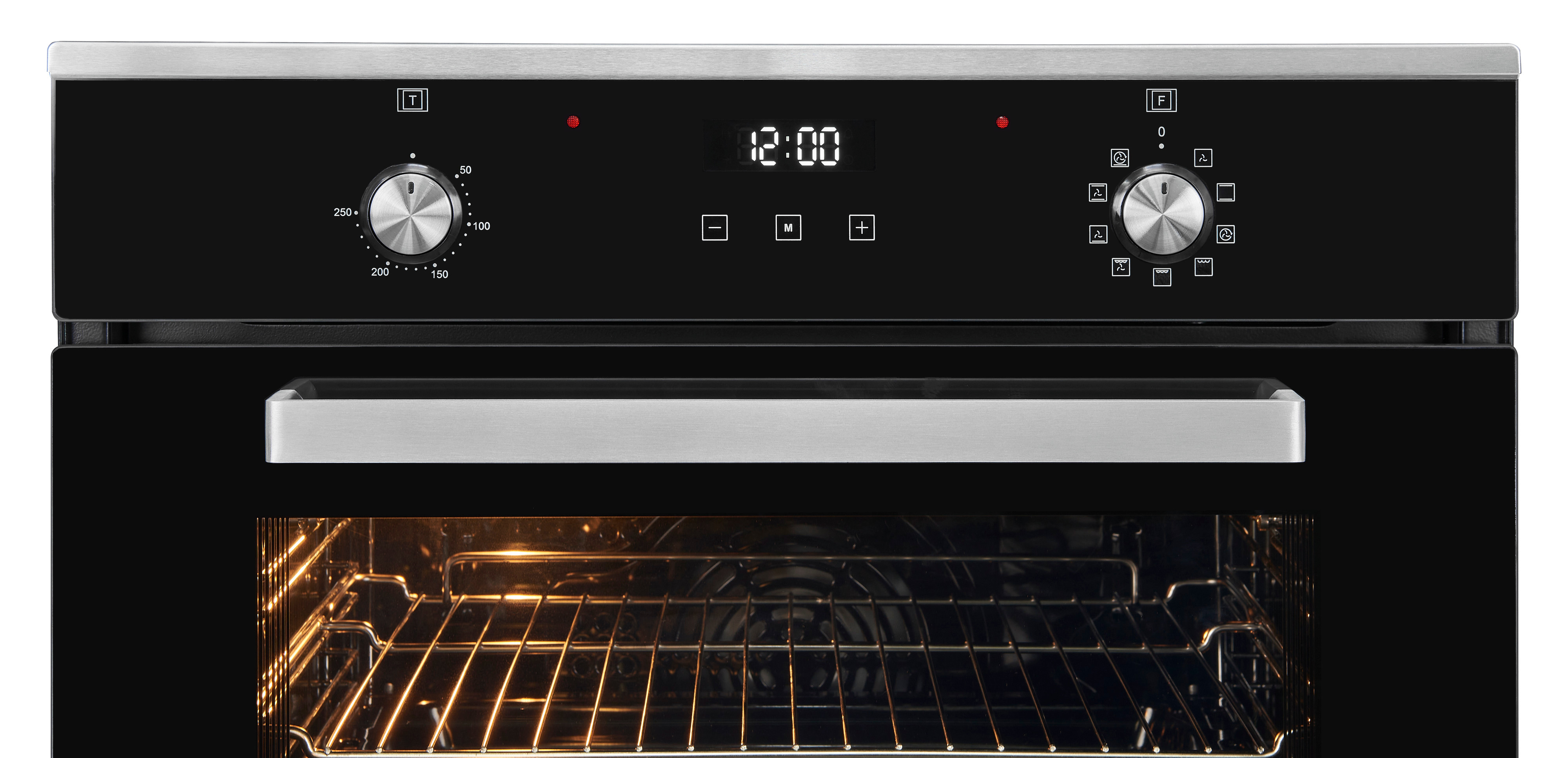 Panel de control de horno moderno en negro y acero inoxidable con dos perillas, pantalla digital e interior iluminado.