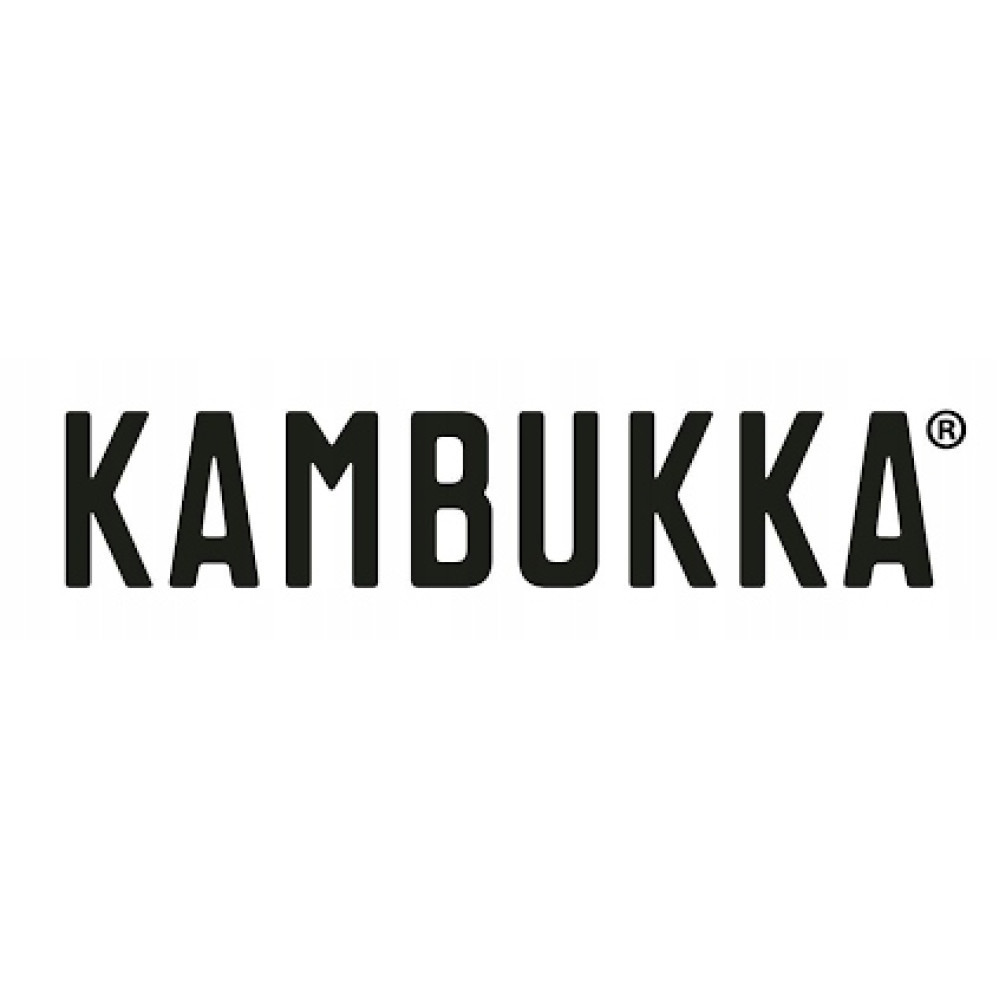 Czarne logo Kambukka na białym tle.
