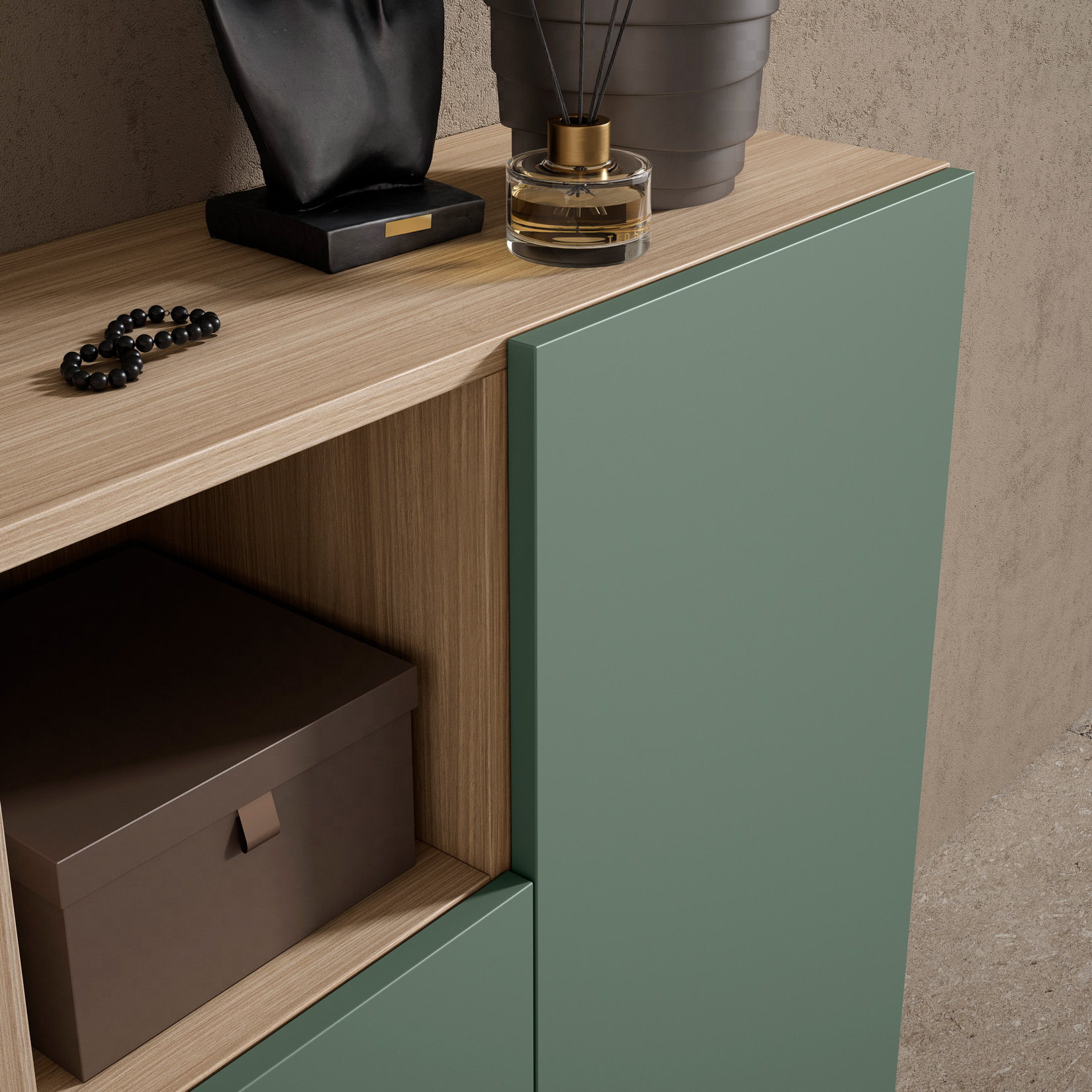 Un armario de madera moderno con puertas verdes sostiene una caja marrón y artículos decorativos.