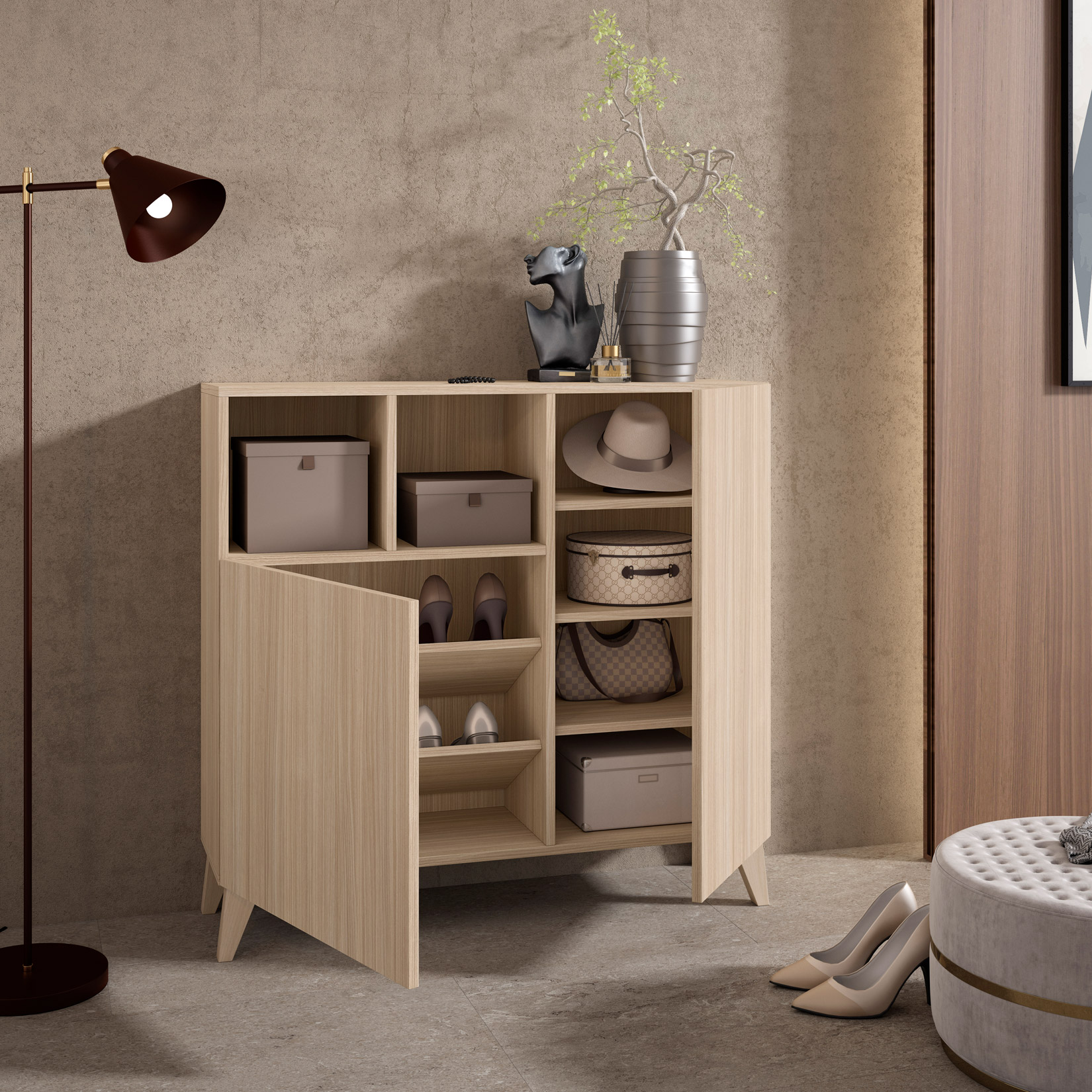 Un armario de madera con estantes abiertos sostiene zapatos, cajas y decoración contra una pared texturizada.