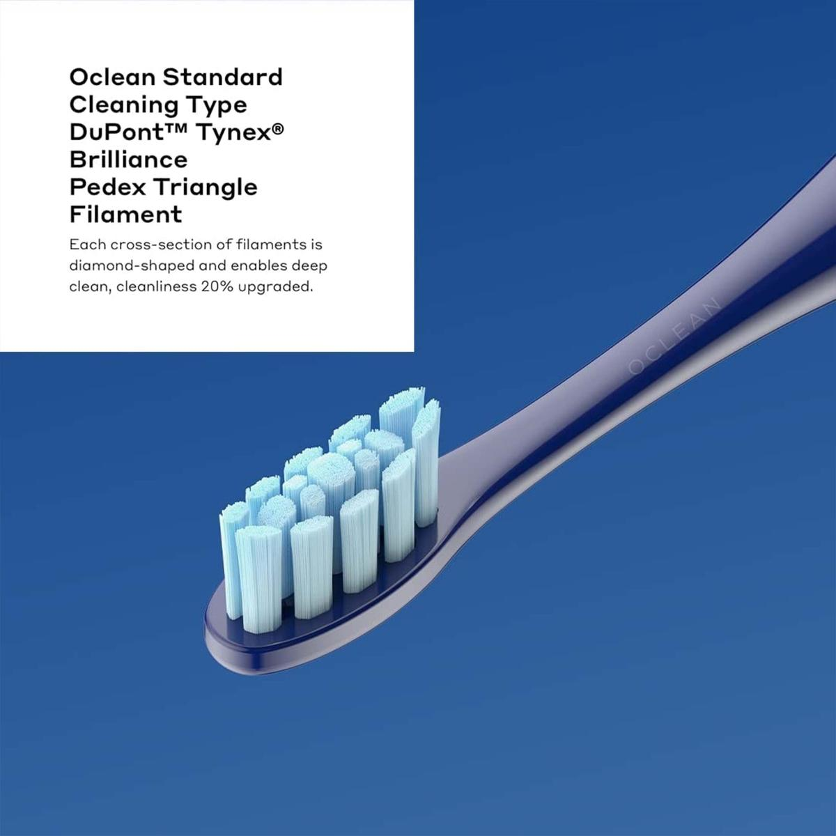 Spazzolino blu Oclean con setole Dupont Tynex e testo esplicativo.