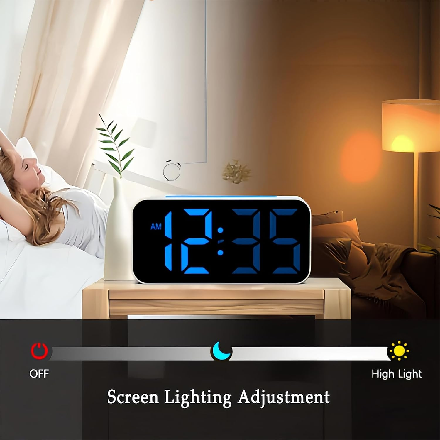 Wecker mit digitaler Anzeige zeigt 12:35 auf Nachttisch in Schlafzimmer mit heller Beleuchtung.