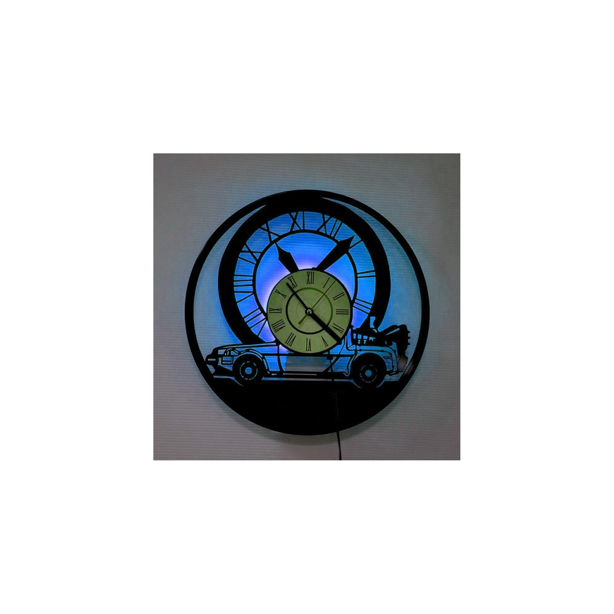 Wanduhr aus Vinyl mit DeLorean-Motiv und blauem LED-Hintergrundlicht.