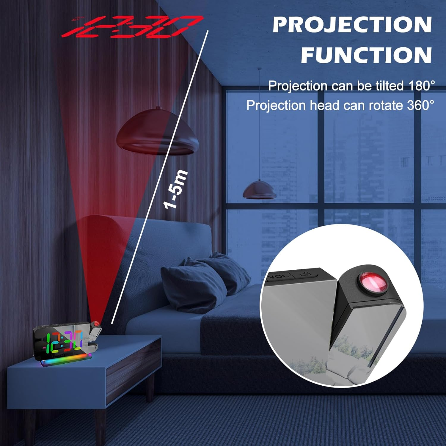 Ein digitaler Projektionswecker auf dem Nachttisch wirft ein rotes Licht an die Wand in einem Schlafzimmer.
