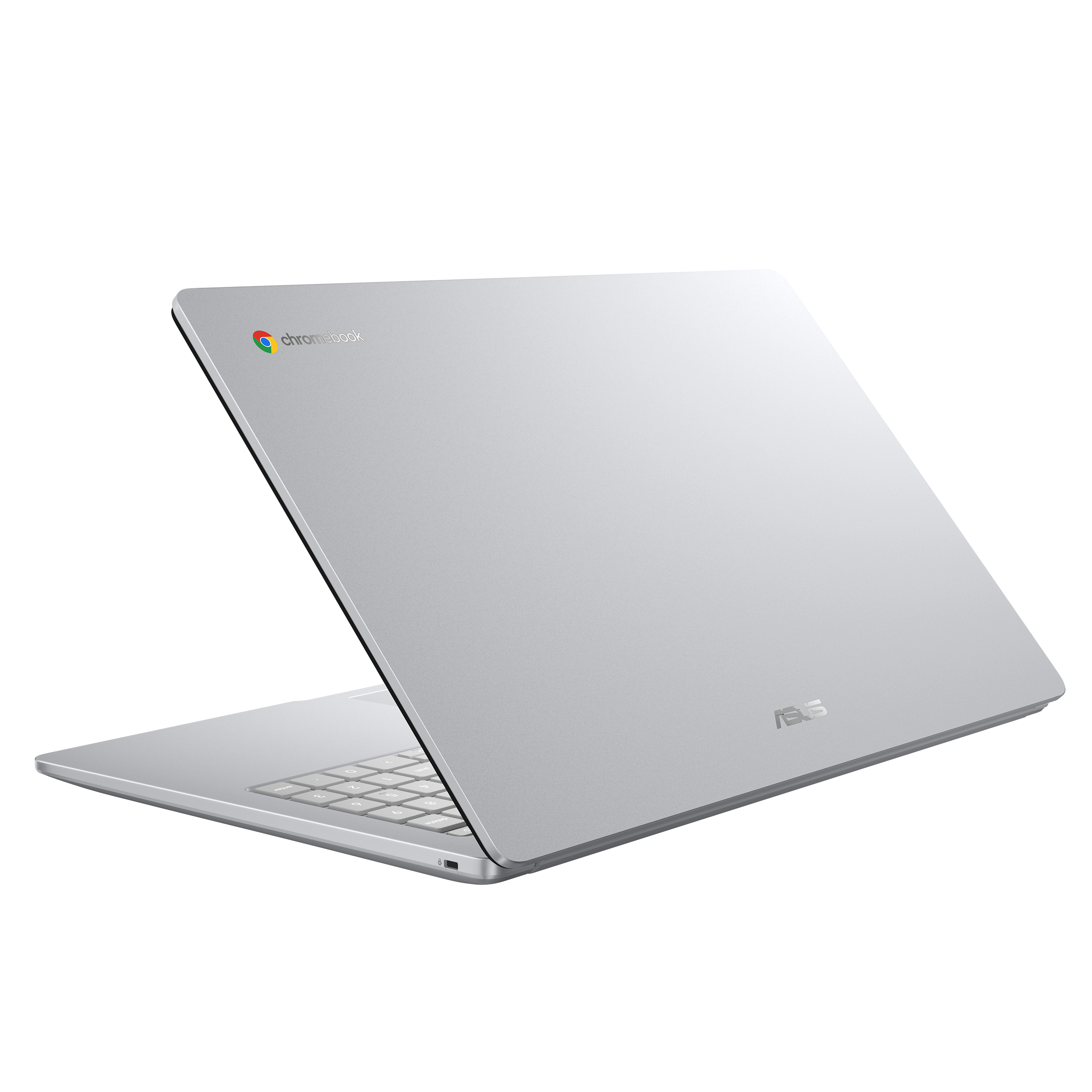Ein silberner ASUS Chromebook Laptop steht geöffnet auf weißem Hintergrund und zeigt das Gehäuse.