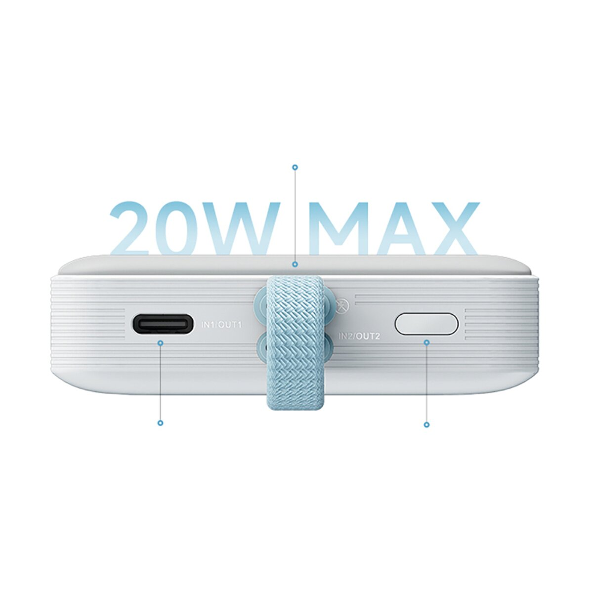 Weiße Powerbank mit USB-C-Anschluss, blauer Text 20W MAX und blauem Tragegurt auf weißem Hintergrund.