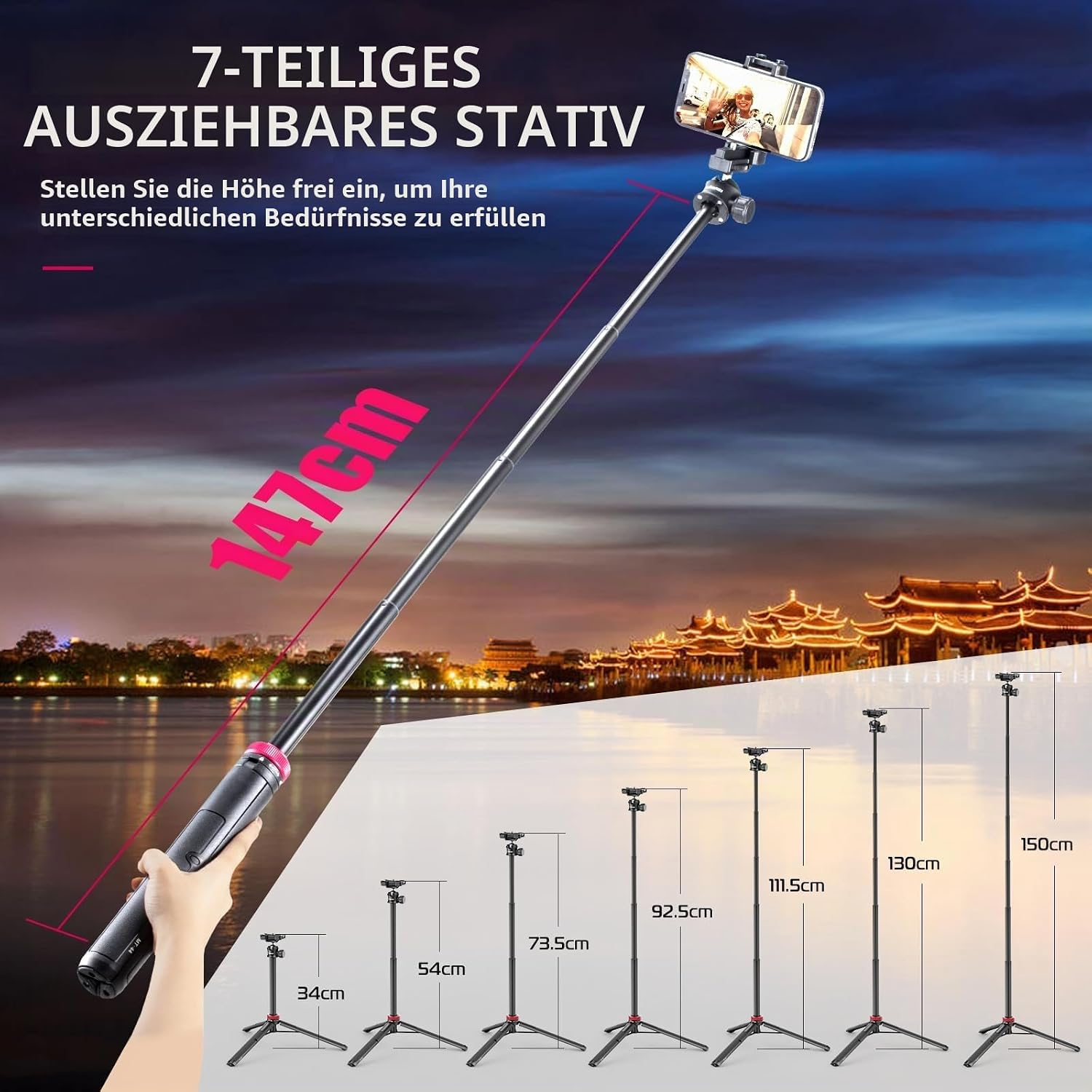 Ein ausziehbares Stativ mit Smartphone gegen einen Hintergrund bei Nacht.