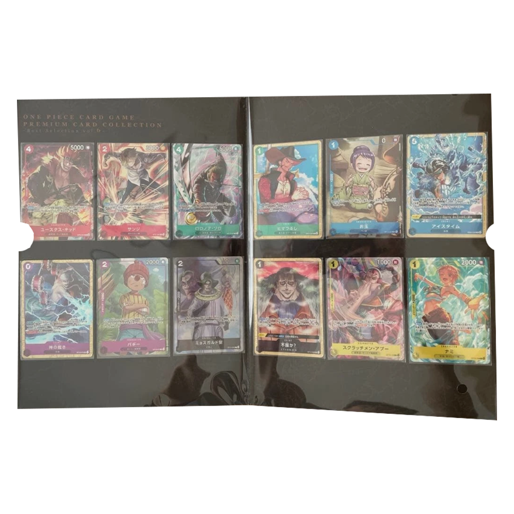 Ein offener Ordner zeigt zwölf One Piece-Sammelkartenspielkarten mit Anime-Artworks in zwei Reihen.