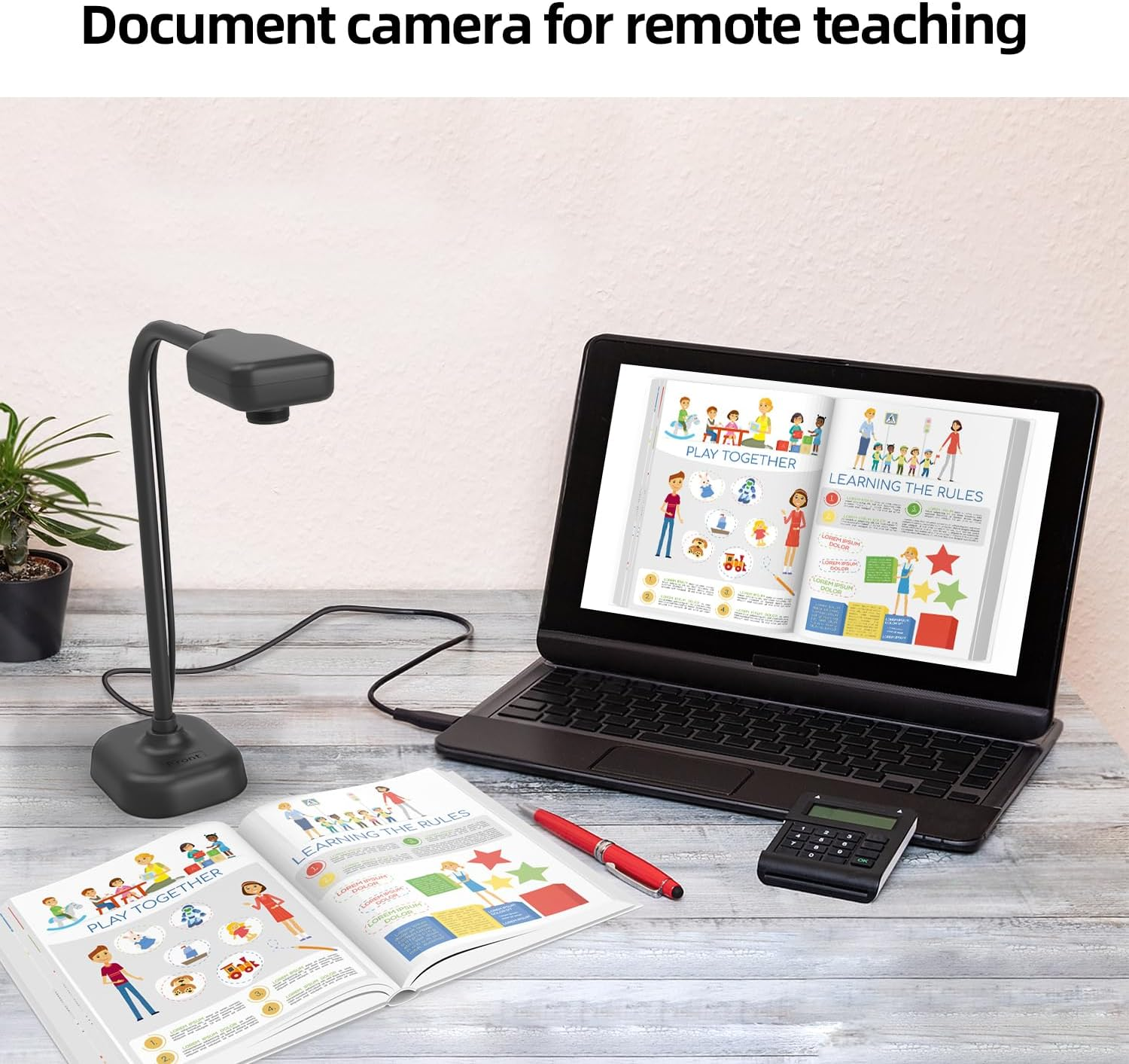 Dokumentenkamera mit Laptop auf Holztisch für Fernunterricht.