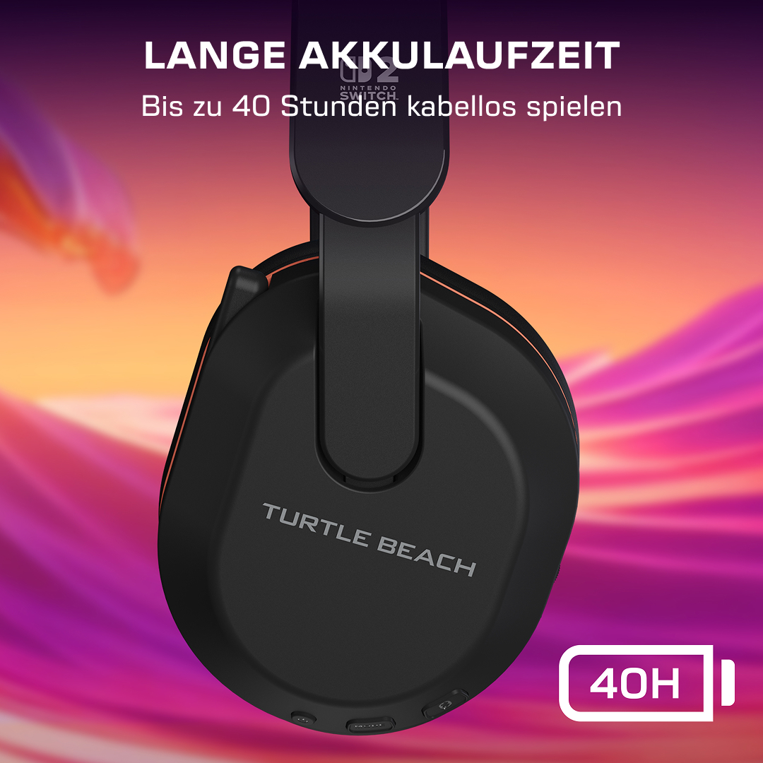 Cuffie Turtle Beach nere su sfondo colorato con testo sulla durata della batteria.
