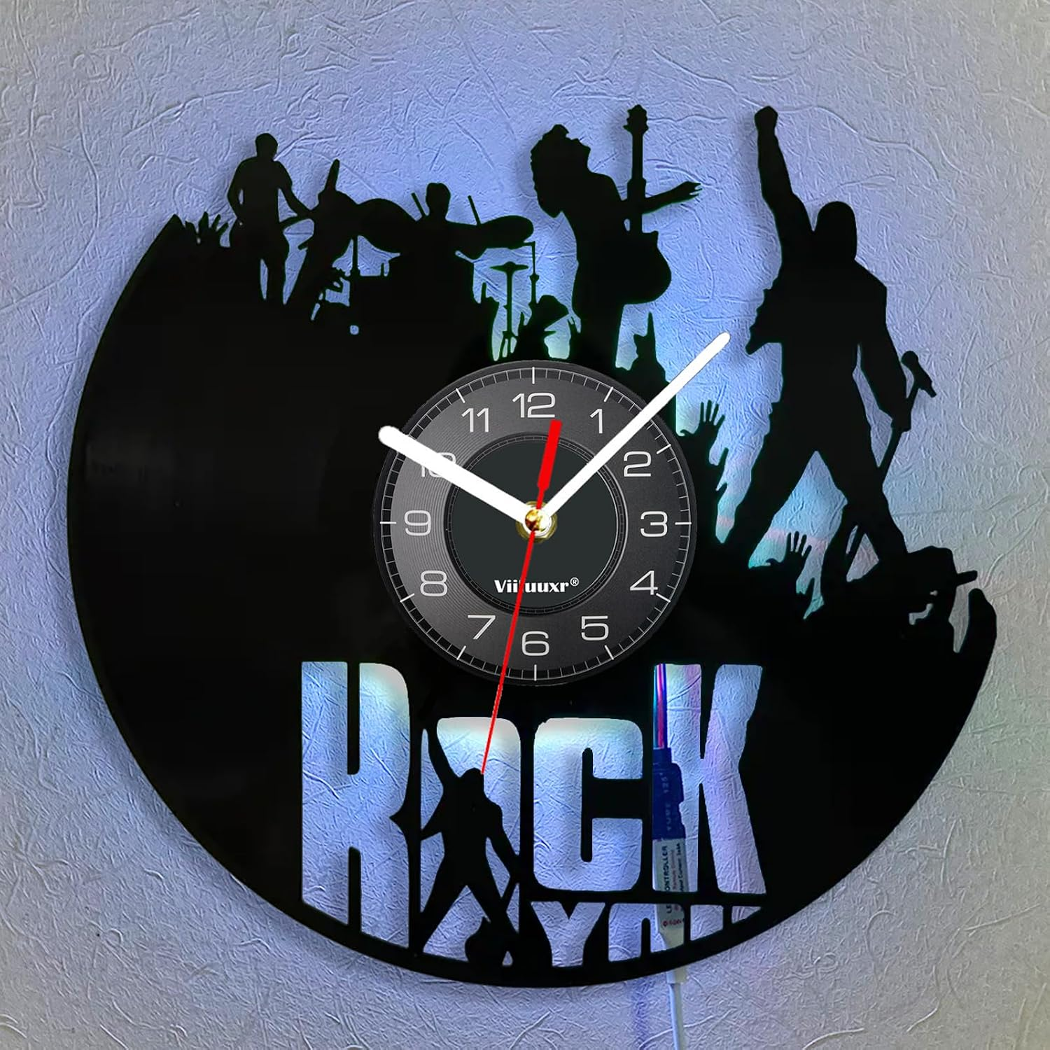 Wanduhr aus Vinylschallplatte mit Rockband-Silhouette und dem Schriftzug Rock You.