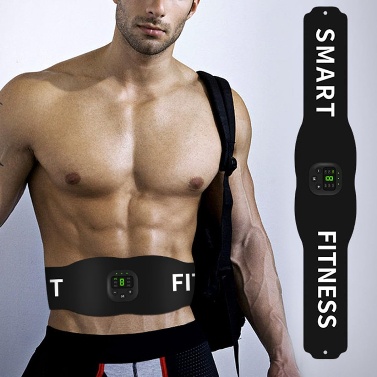 Ein Mann trägt einen schwarzen Smart Fitness Bauchgurt mit Digitalanzeige.