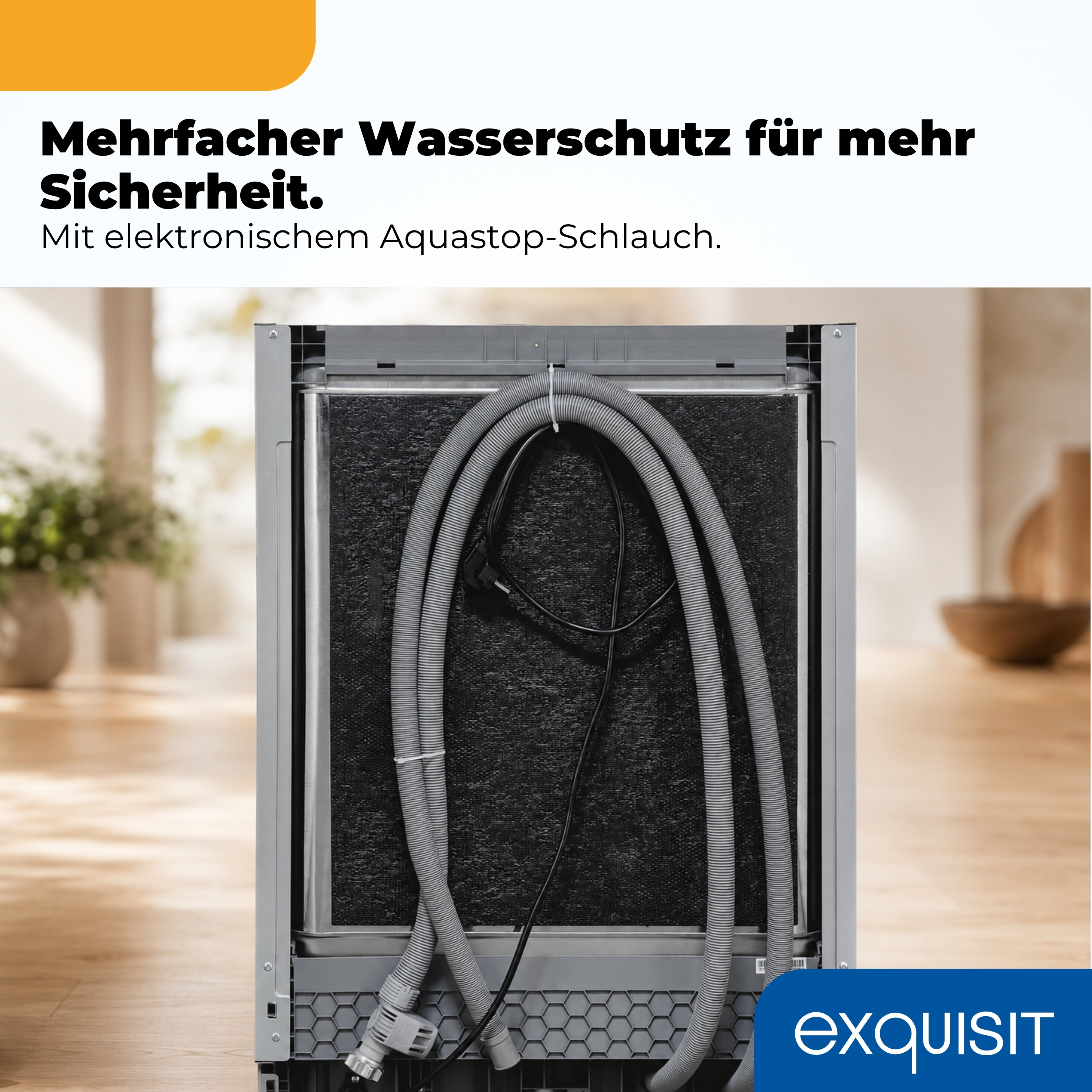 Rückseite einer Spülmaschine mit grauem Ablaufschlauch und Netzkabel, mit deutschem Text oben.