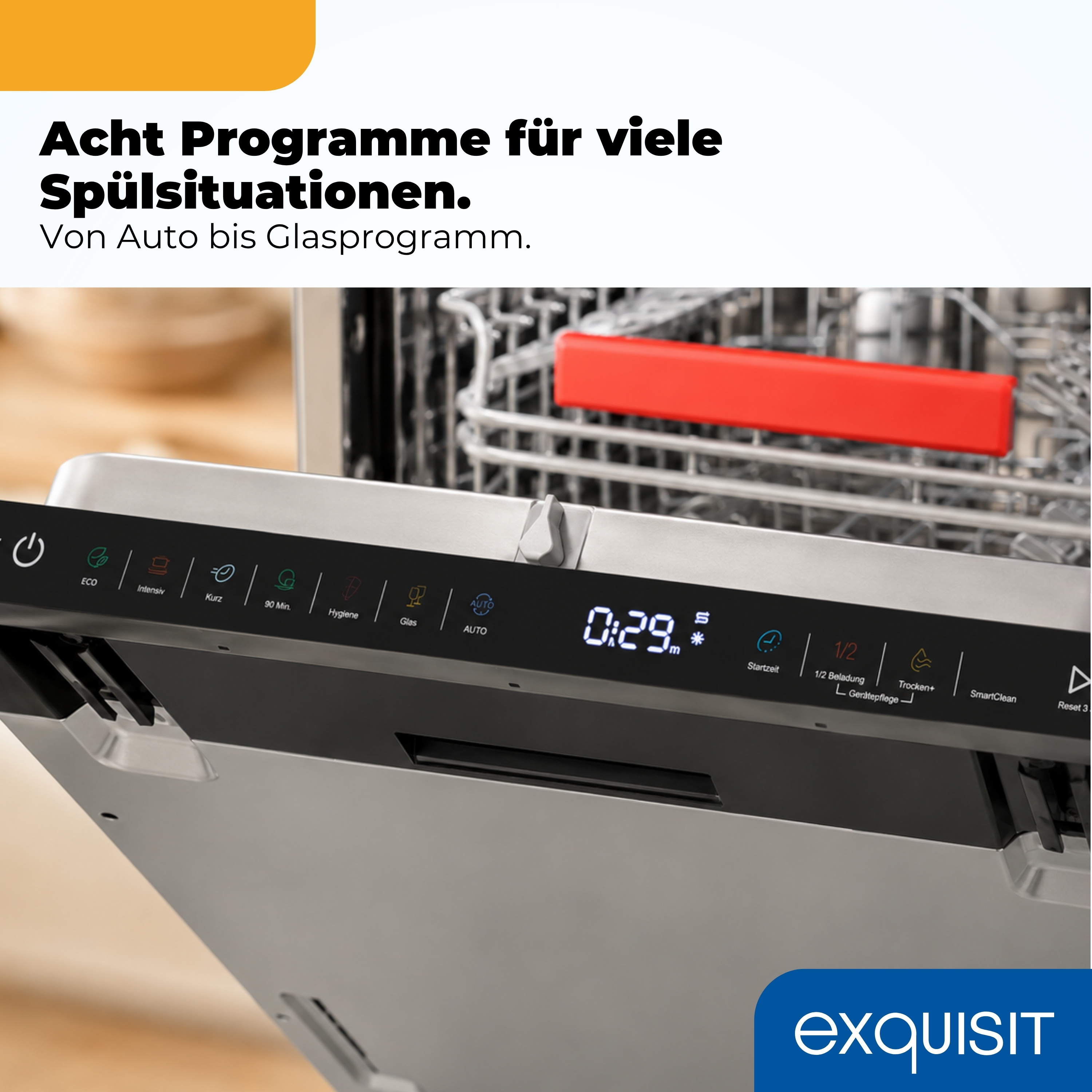 Bedienfeld einer geöffneten Geschirrspülmaschine mit Digitalanzeige und Tasten.