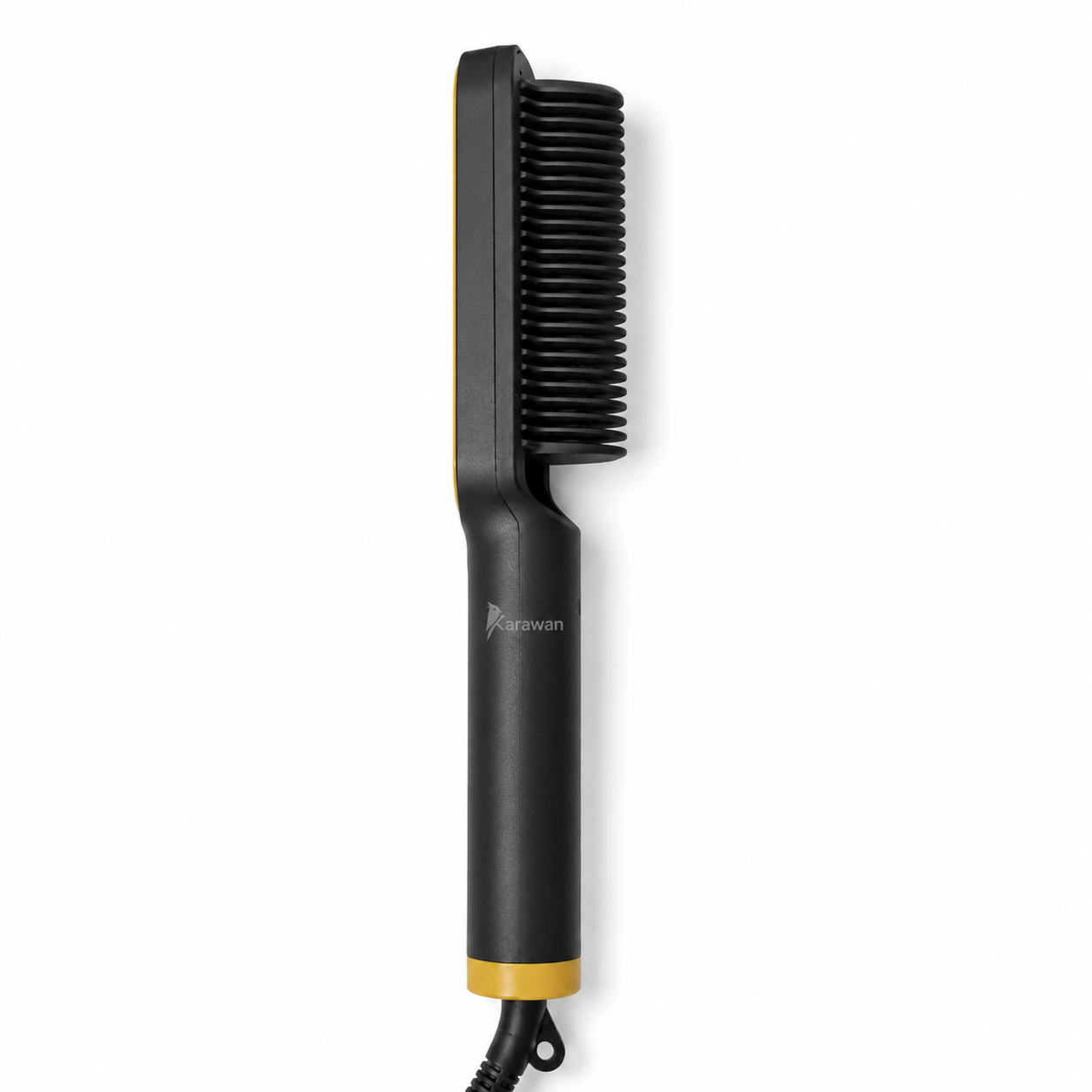 Cepillo alisador de pelo eléctrico negro con detalles amarillos y cable de alimentación sobre fondo blanco.