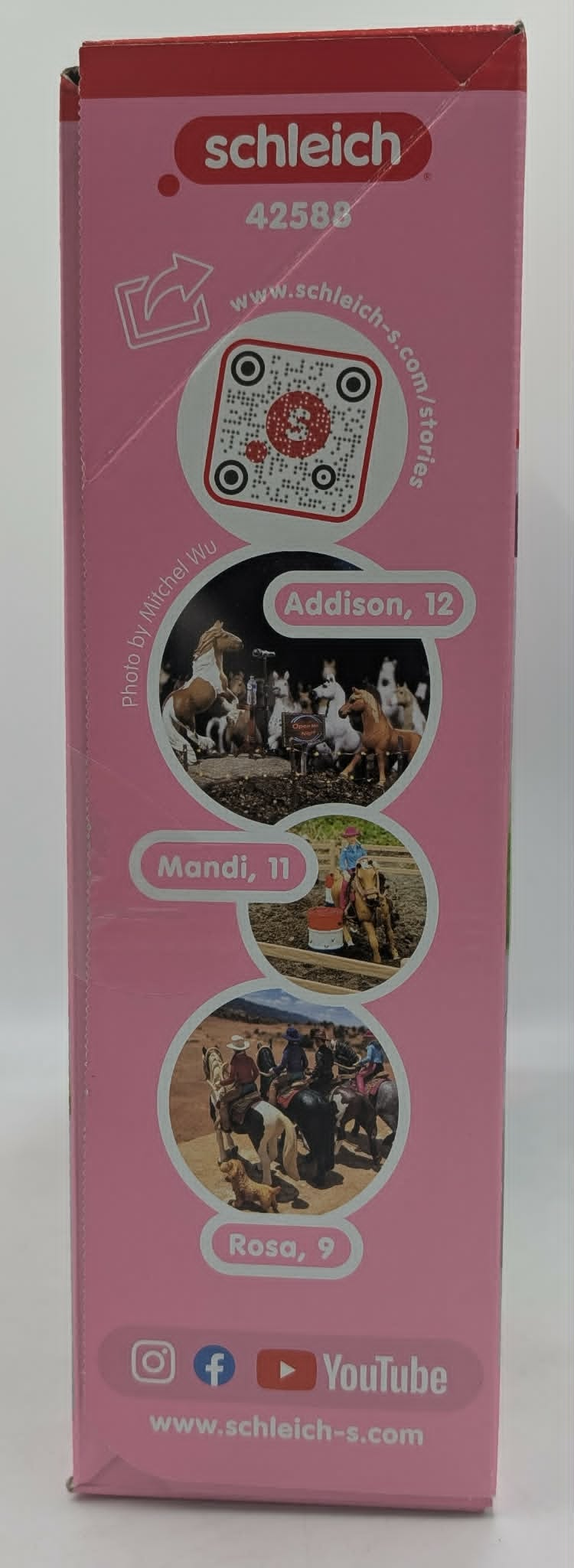 Rosa Schleich Verpackung mit Produktfotos und QR-Code.