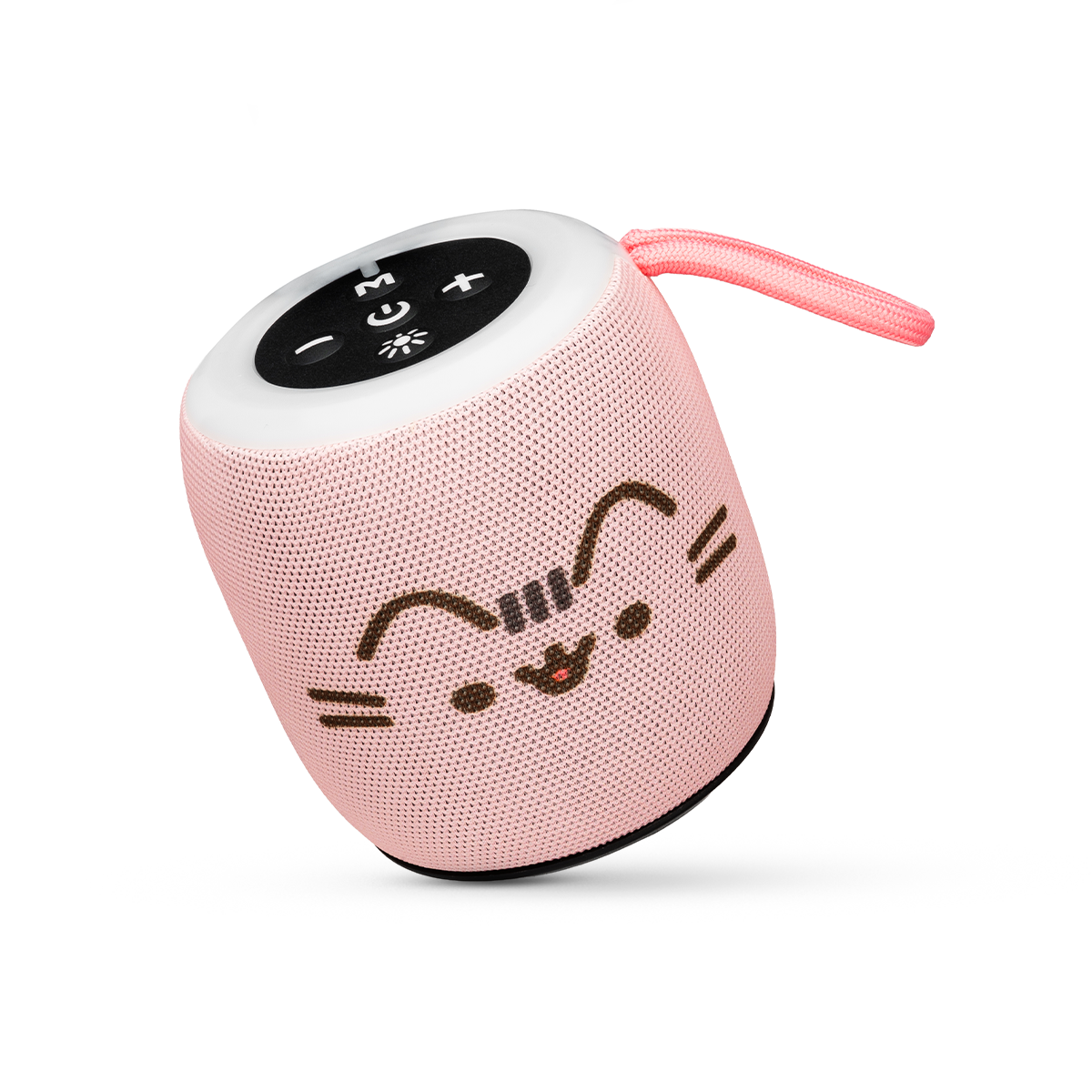 Okrągły, różowy głośnik Bluetooth z twarzą kota, górnymi przyciskami i różowym paskiem do noszenia.