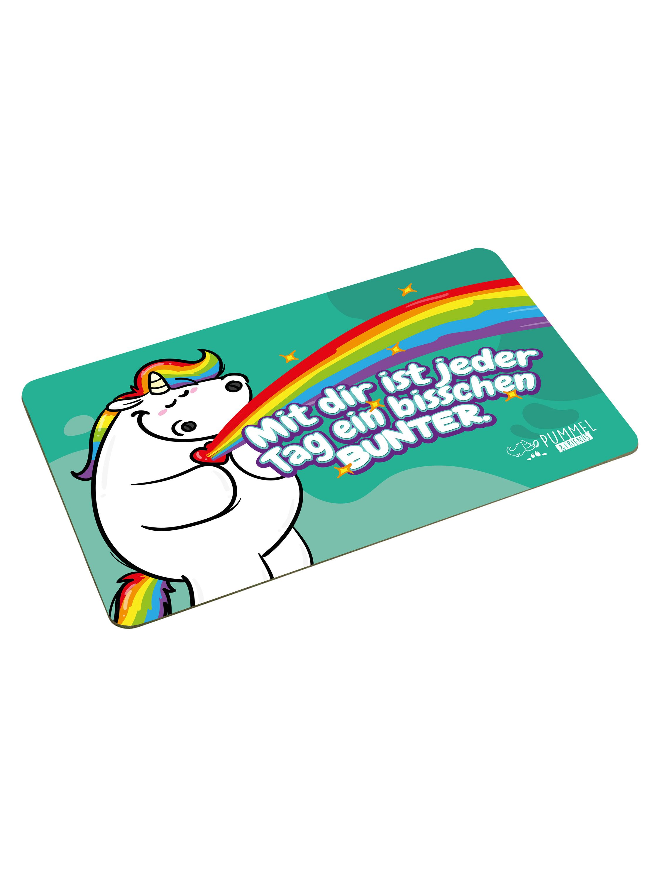 Eine rechteckige Matte zeigt ein pummeliges Einhorn auf türkisem Grund, das einen Regenbogen und deutschen Text speit.
