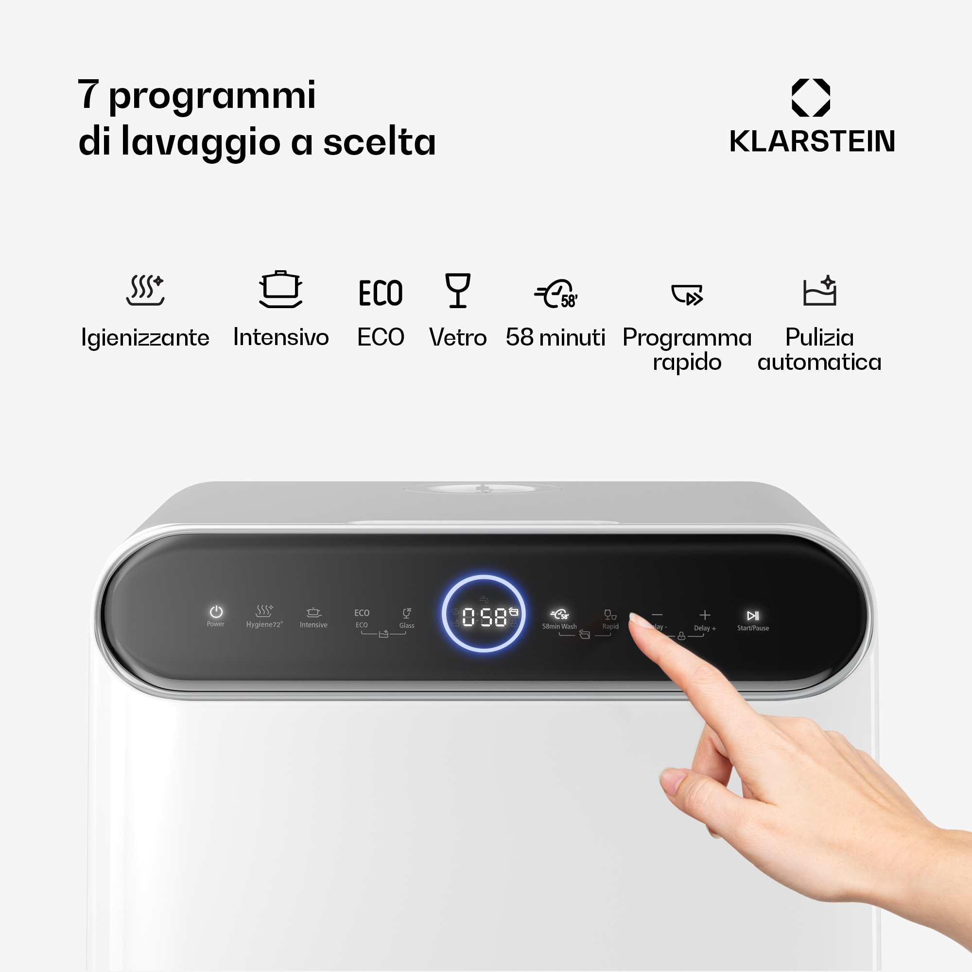 Hand berührt das digitale Display eines weißen Klarstein Geschirrspülers mit 7 Programmen.