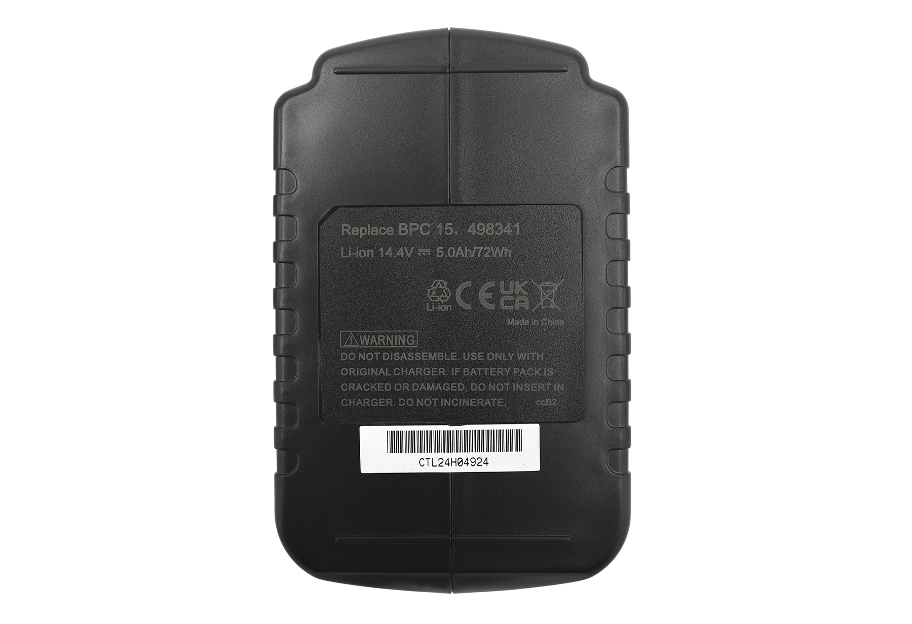 Ein schwarzer Elektrowerkzeugakku mit Produktinfo, Warnhinweisen und Barcode auf weißem Hintergrund.