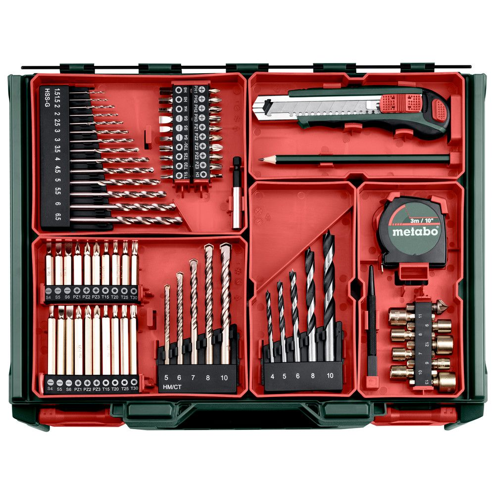 Una caja de herramientas verde abierta con inserciones rojas muestra varias brocas, destornilladores y una cinta métrica.
