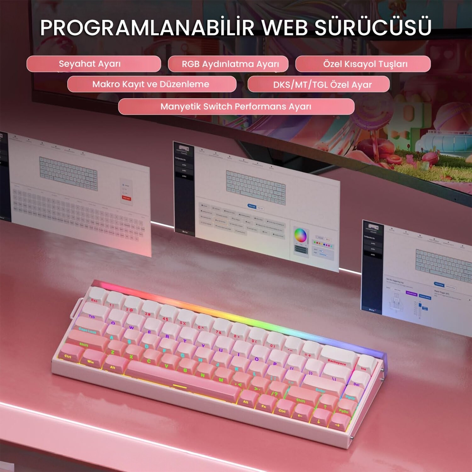 Bir masada pembe ve beyaz mekanik klavye, arkasında yapılandırma yazılımı gösteren ekranlar.