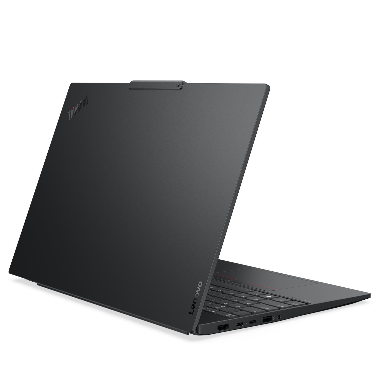 Beyaz bir zemin üzerinde siyah Lenovo ThinkPad dizüstü bilgisayar, kapalı arka paneli görünmektedir.