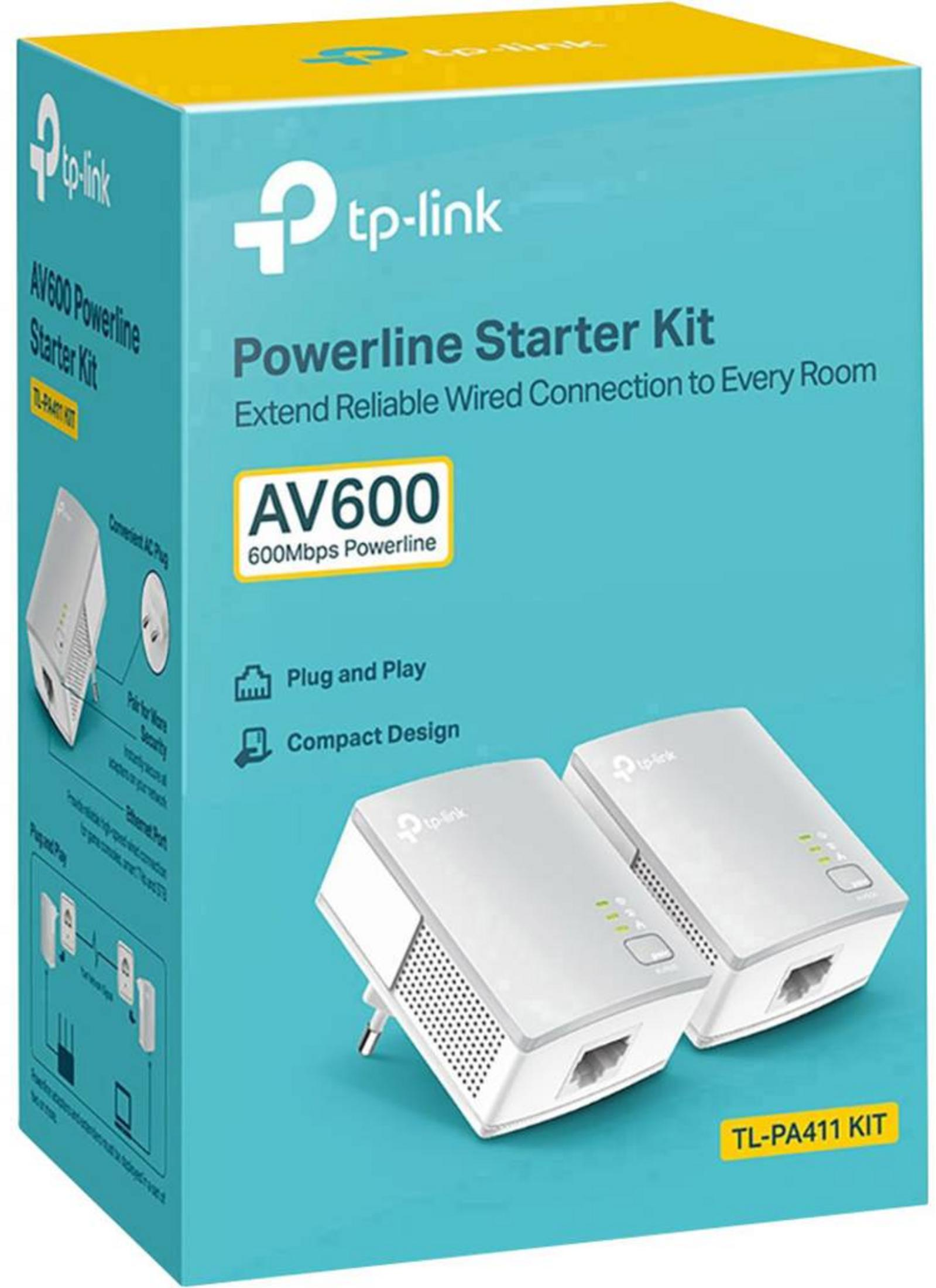 Kit Powerline TP-Link AV600 in scatola blu e gialla con due adattatori bianchi.