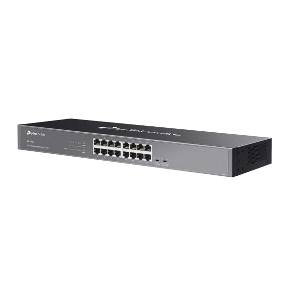 Uno switch di rete TP-Link nero con più porte Ethernet sul pannello frontale, isolato su sfondo bianco.
