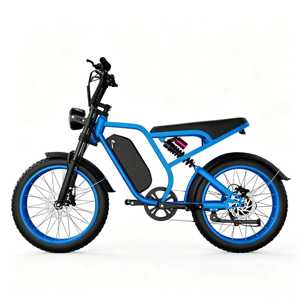 Una bici elettrica blu con pneumatici larghi, sella nera e batteria sul telaio su sfondo bianco.