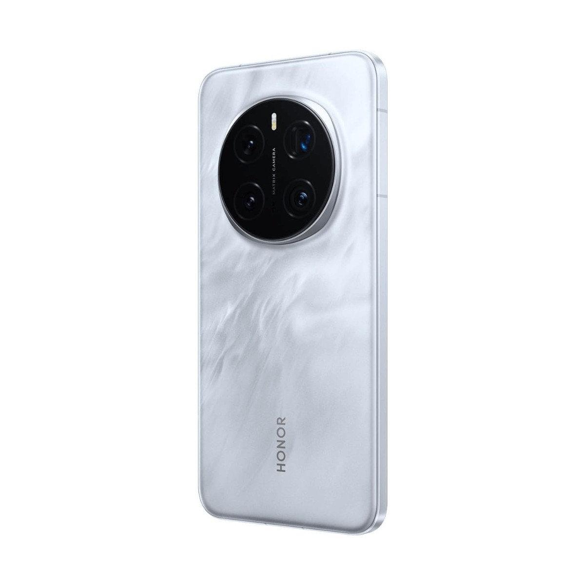 Retro di uno smartphone Honor bianco con ampio modulo fotocamera circolare su sfondo bianco.