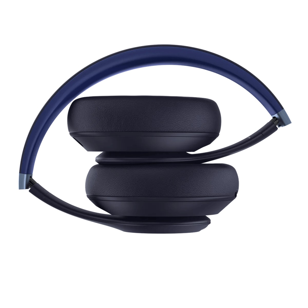 Cuffie over-ear blu e nere ripiegate isolate su sfondo bianco.
