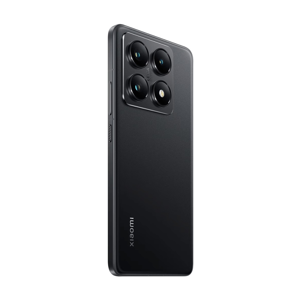 Vista posteriore di uno smartphone nero con un modulo a quattro fotocamere e il logo Xiaomi.