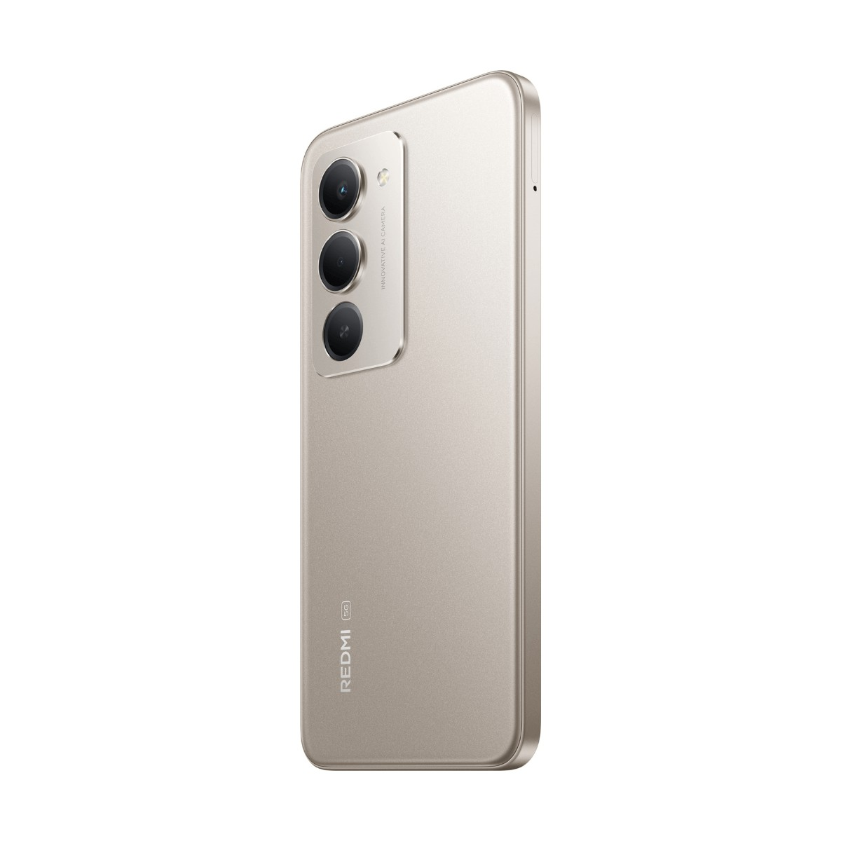Vista posteriore dello smartphone Redmi 5G dorato con tripla fotocamera e logo REDMI su sfondo bianco.