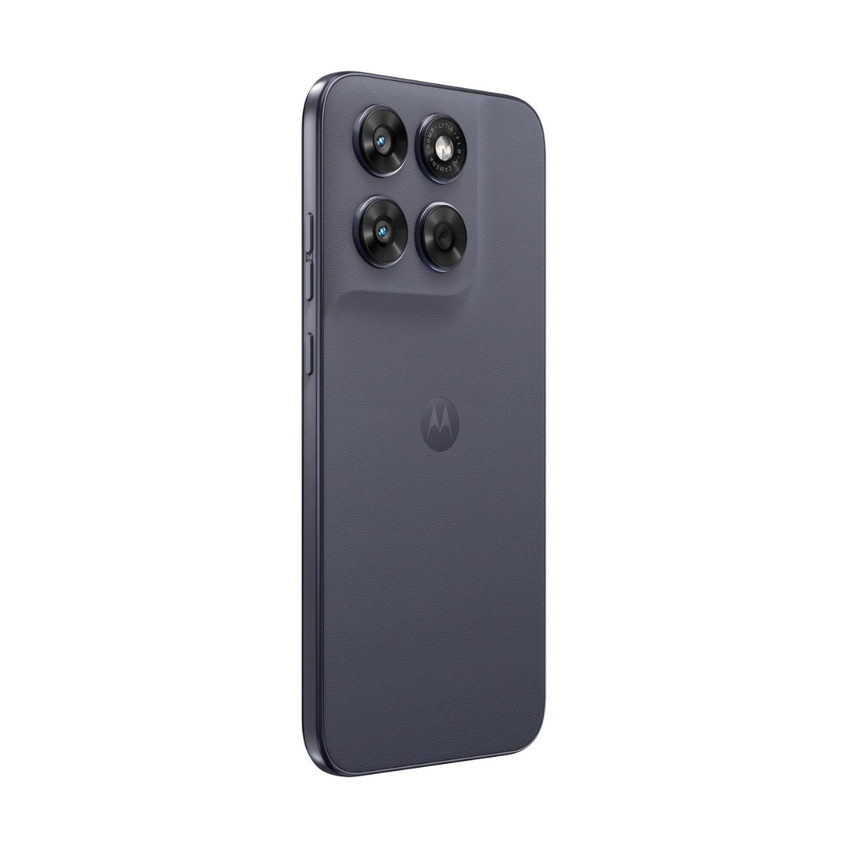 Retro di uno smartphone grigio con modulo a quattro fotocamere e logo Motorola, da un'angolazione laterale.