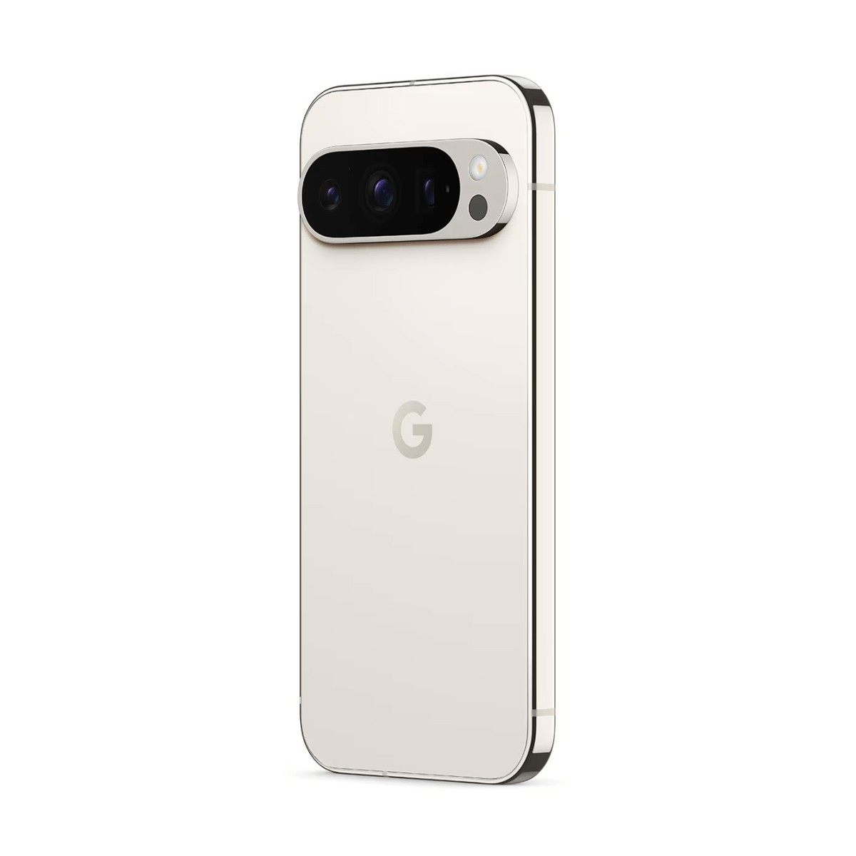 Parte trasera de un smartphone beige con triple cámara y logo de Google sobre fondo blanco.