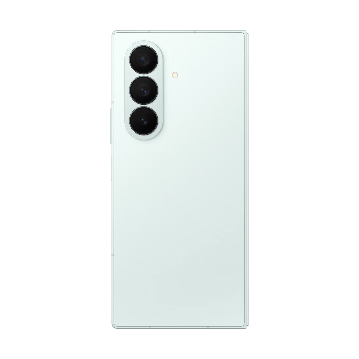 Retro di uno smartphone verde chiaro con tre fotocamere verticali e un flash su sfondo bianco.